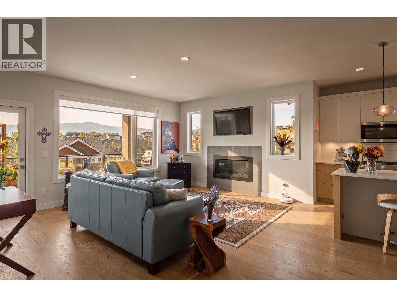 1349 Rocky Point Drive Unit# 8