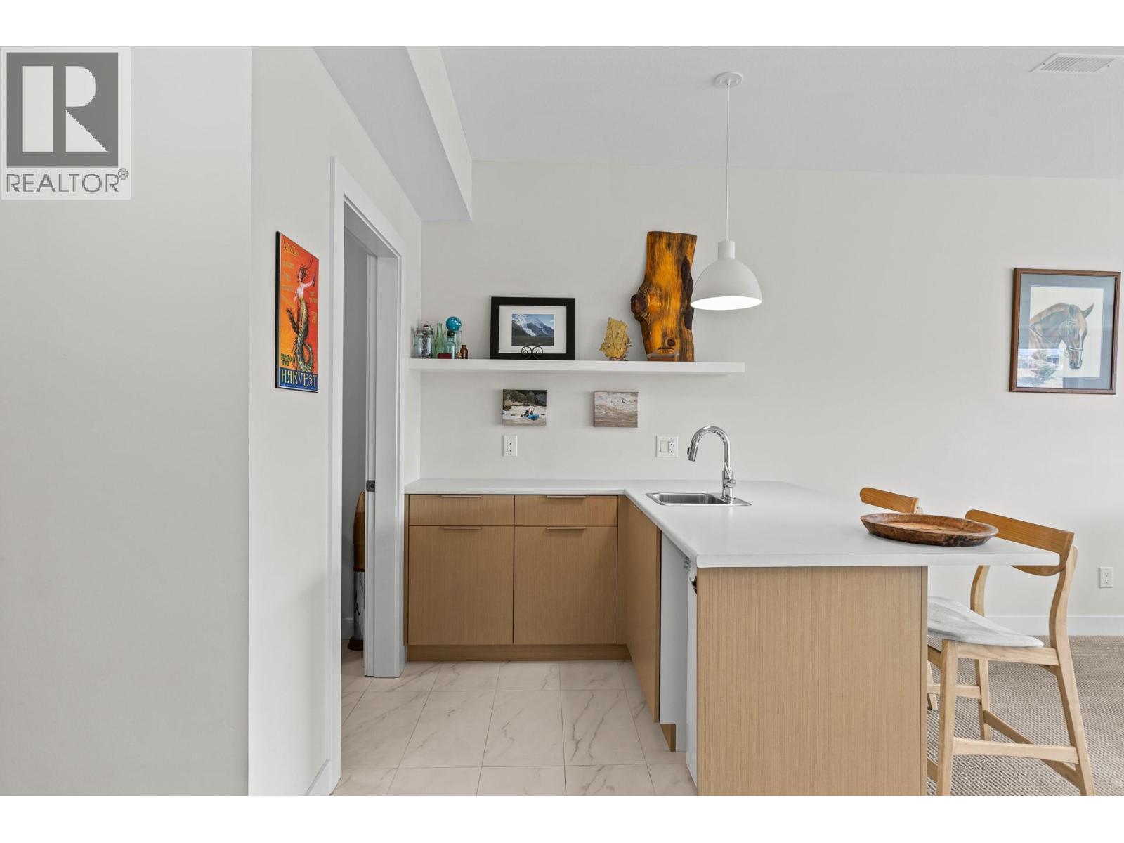 1349 Rocky Point Drive Unit# 8