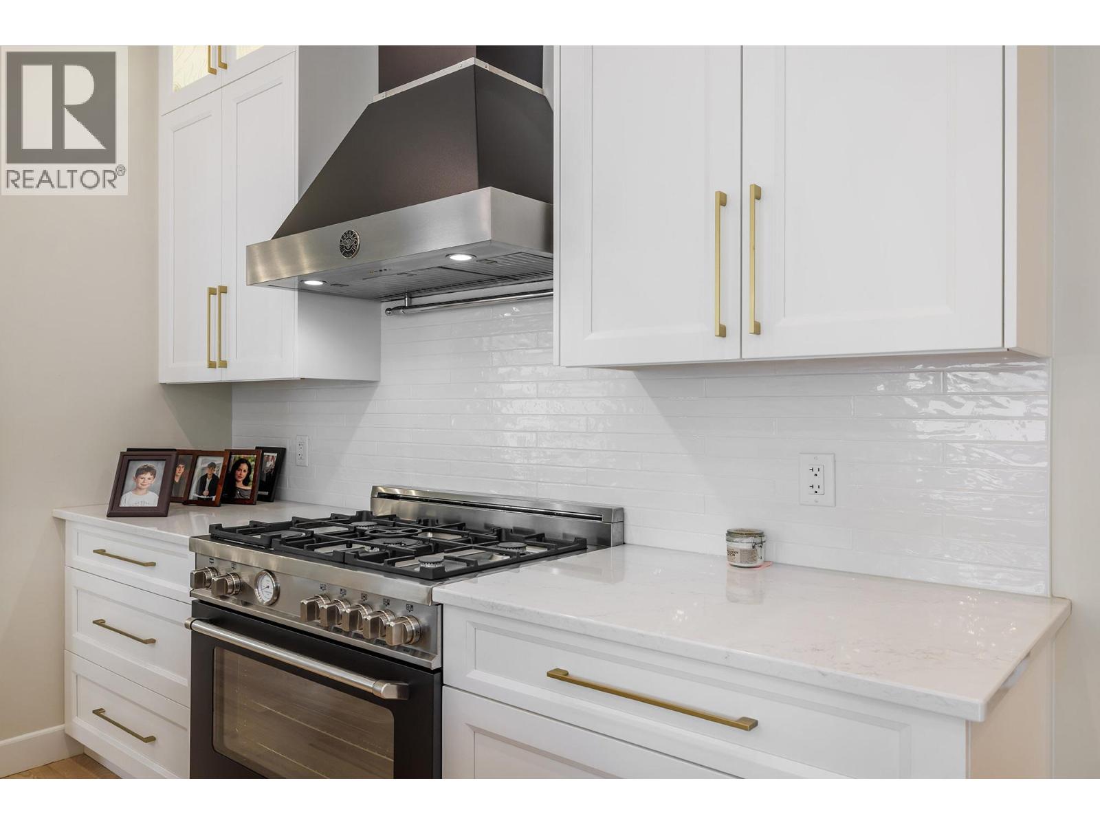 2368 Abbott Street Unit# 4