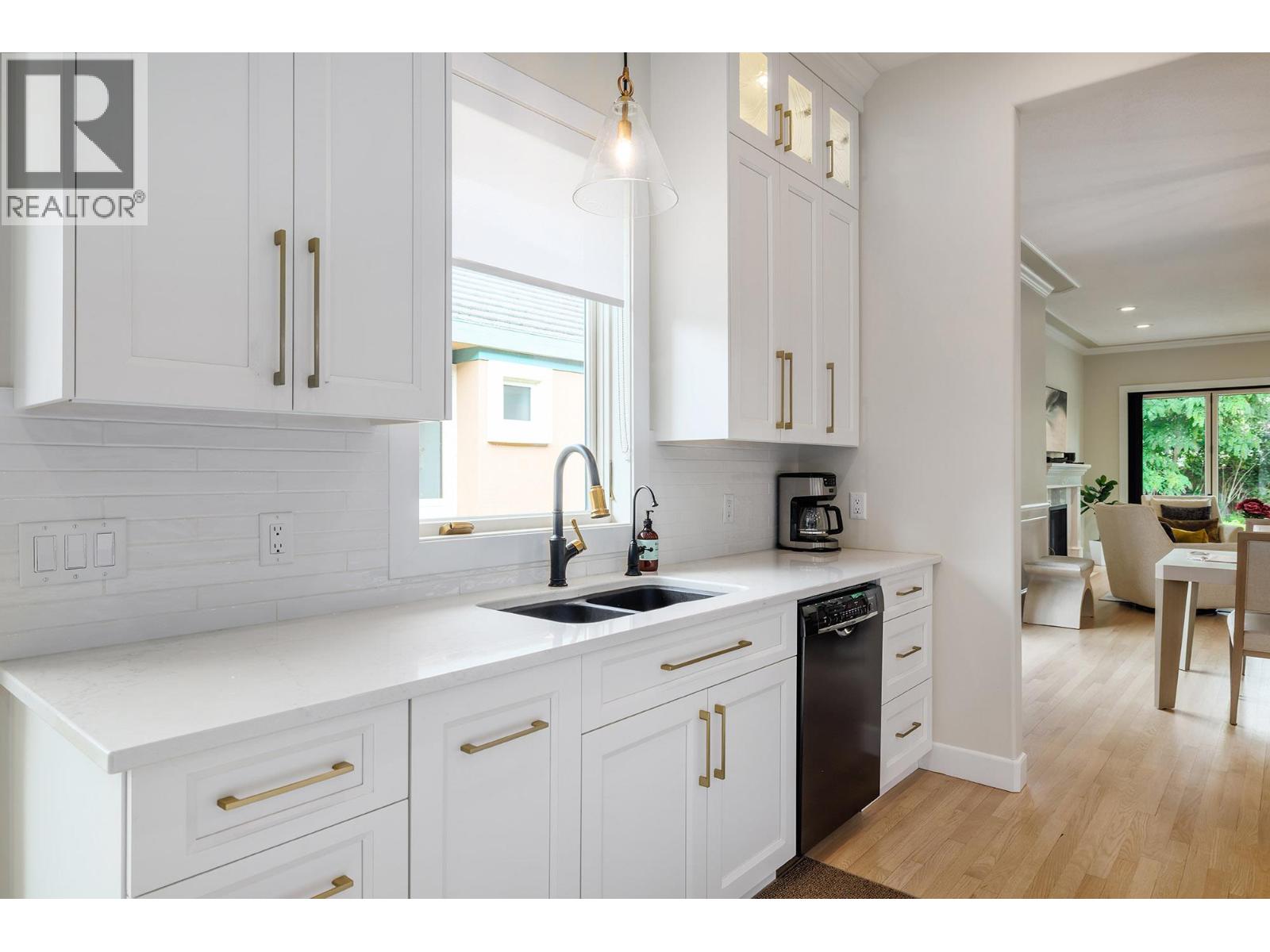 2368 Abbott Street Unit# 4
