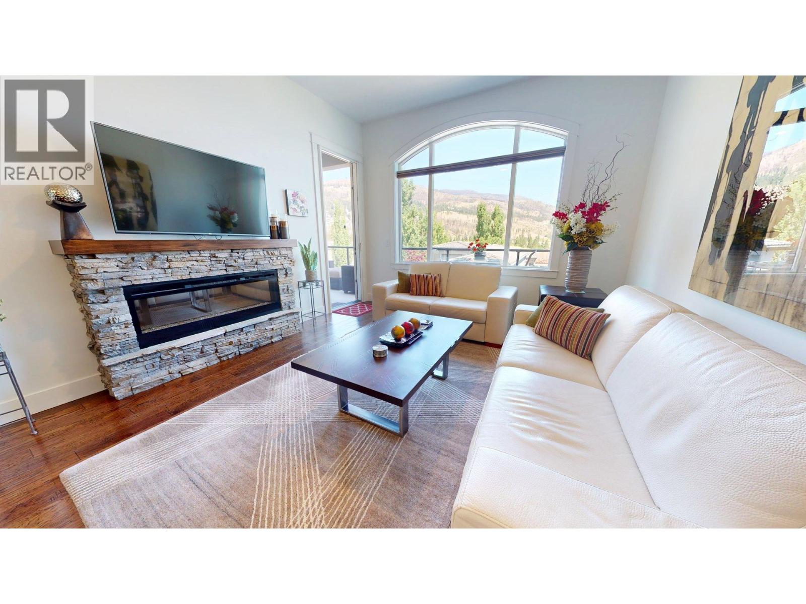 1696 Lake Vista Road