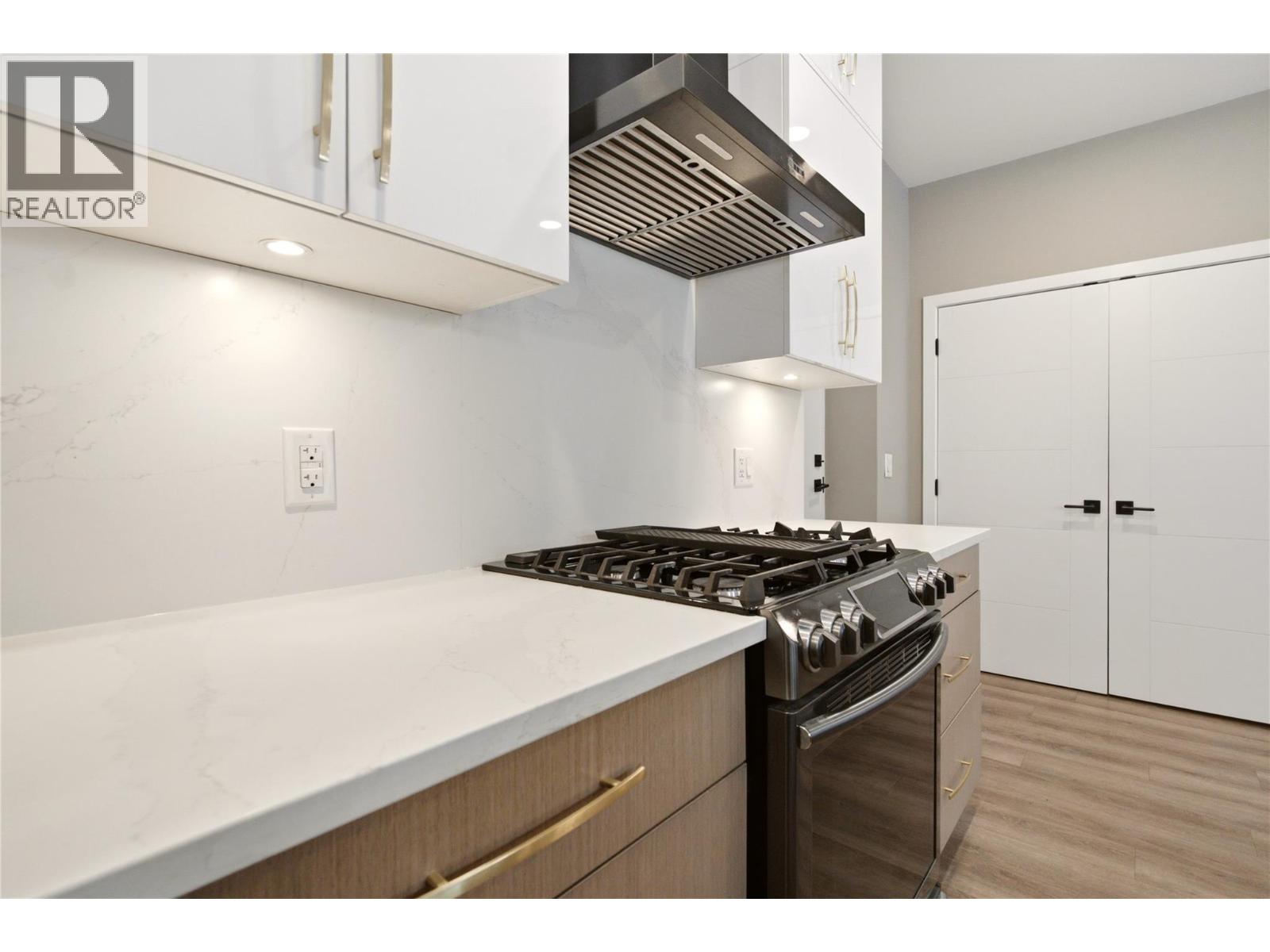 529 Truswell Road Unit# 103