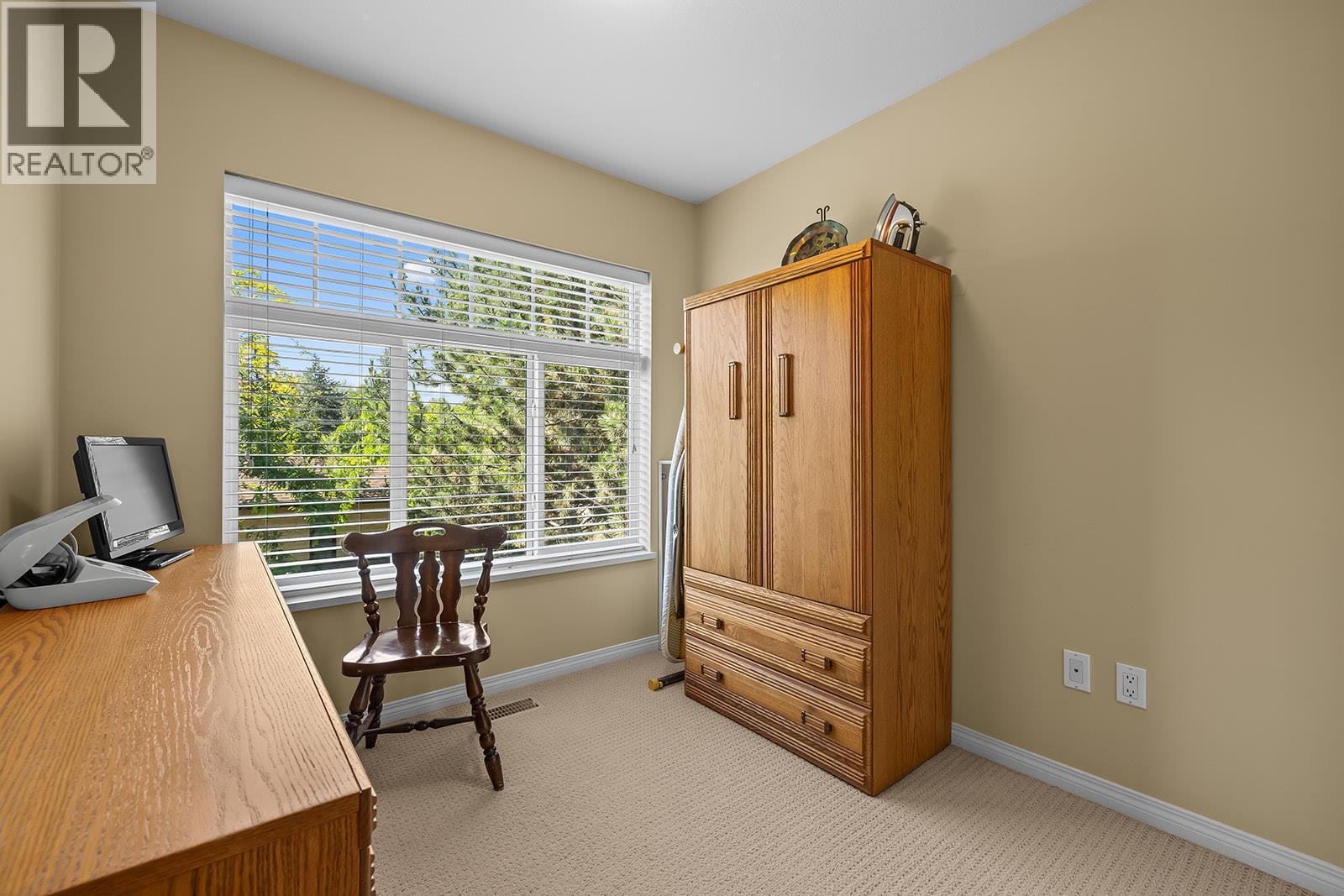 1853 Parkview Crescent Unit# 12