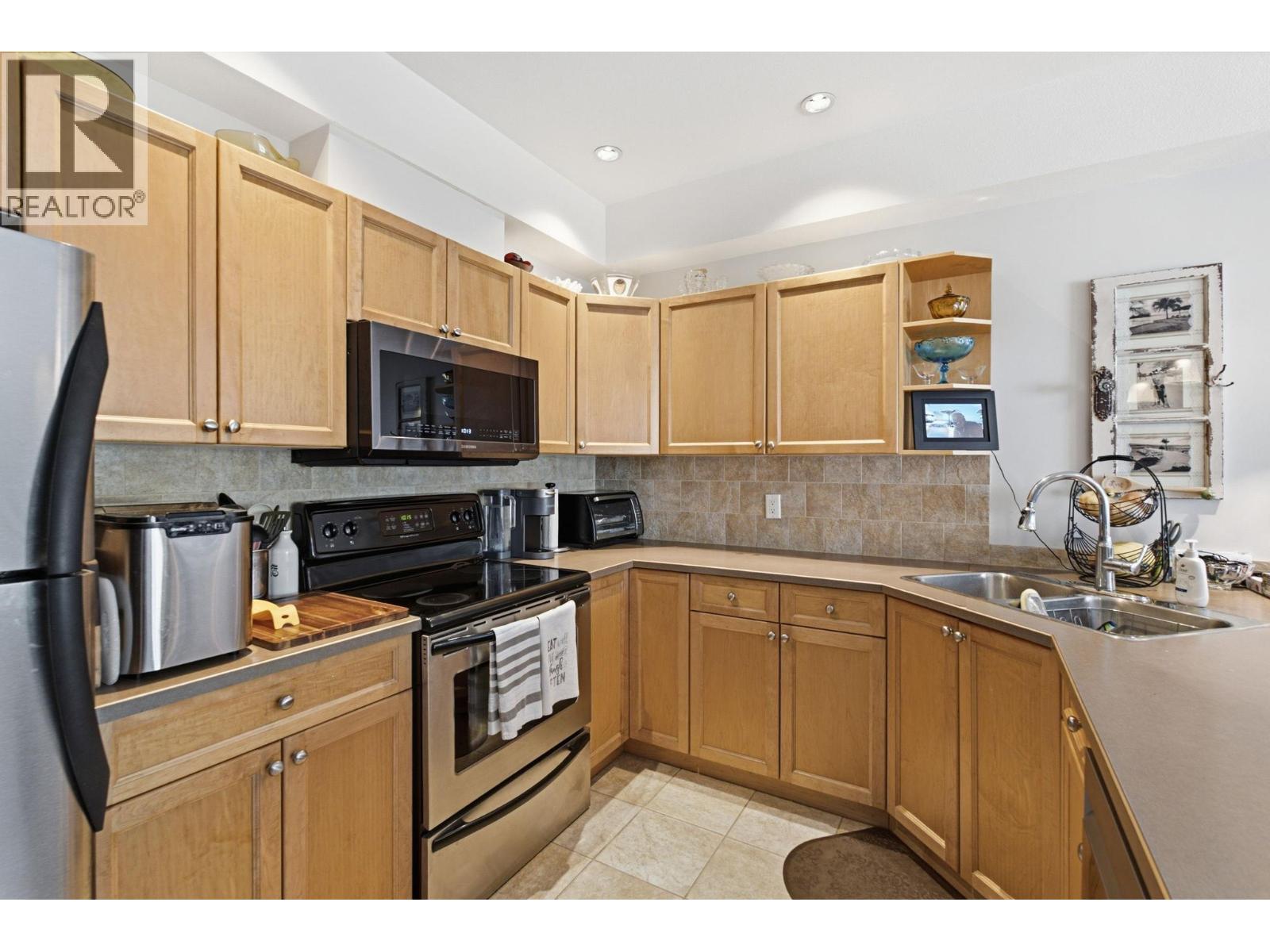 2120 Shannon Ridge Drive Unit# 214