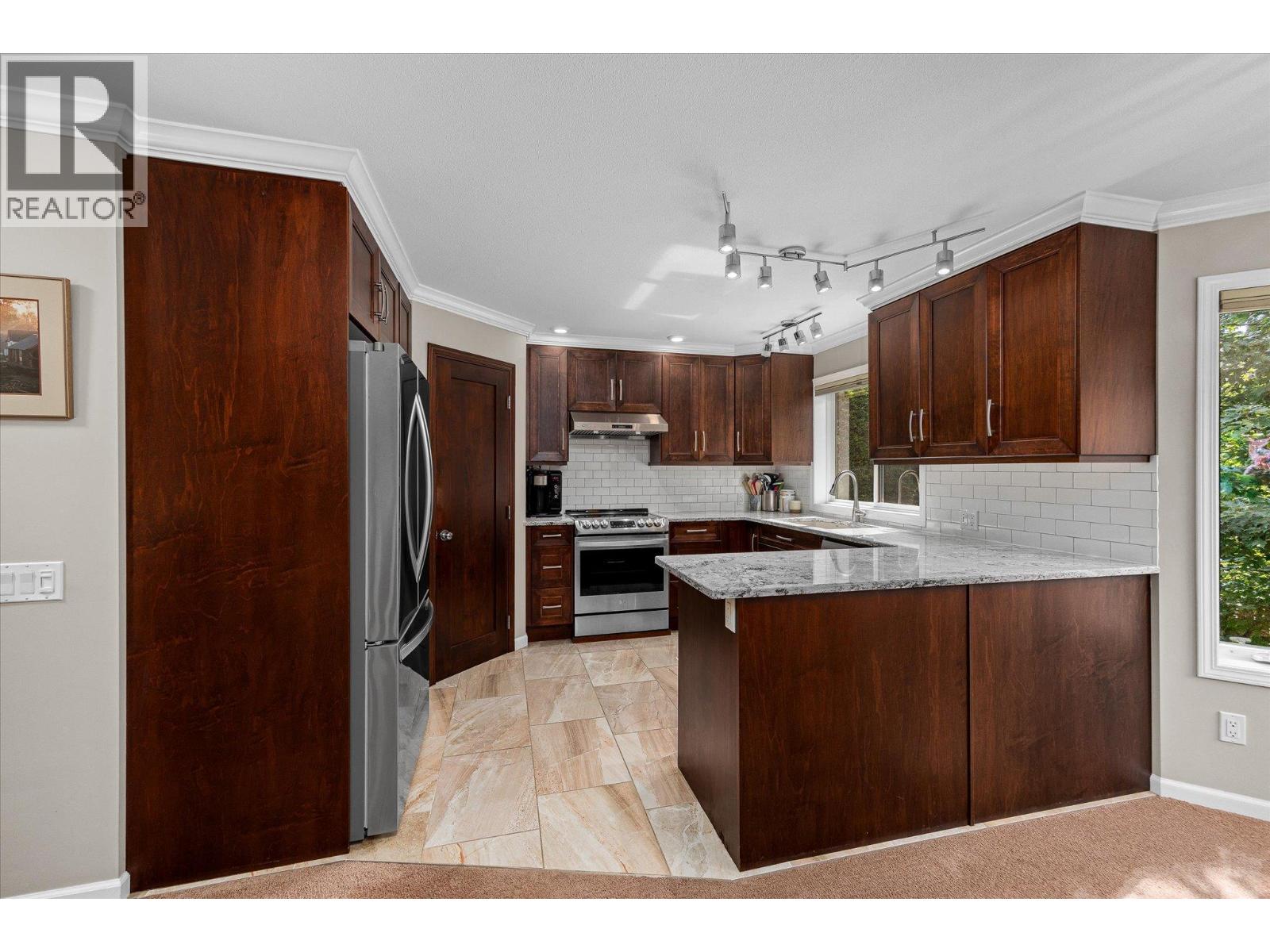 842 Raymer Road