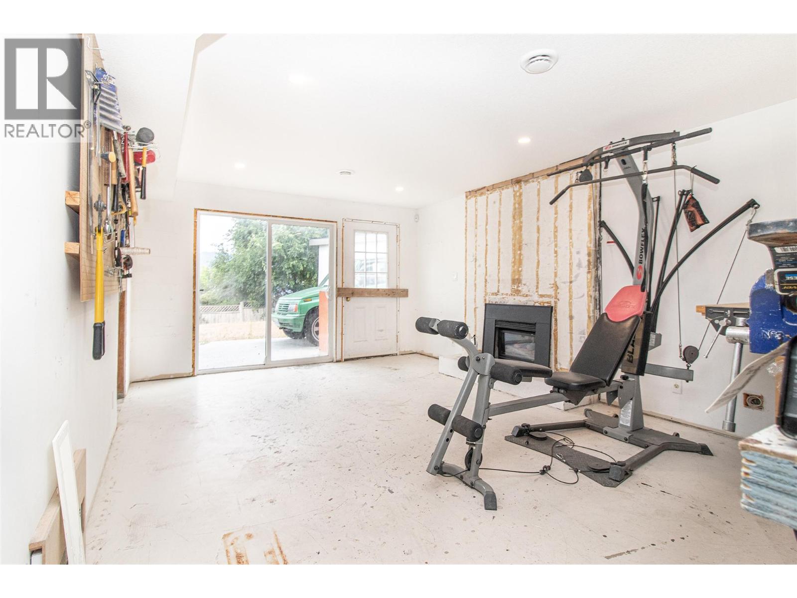941 Anders Road