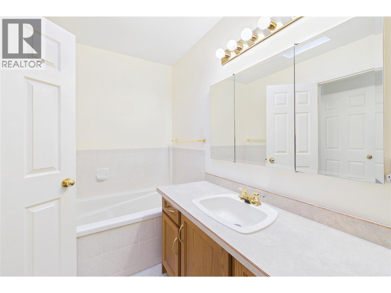 860 Lanfranco Road Unit# 12