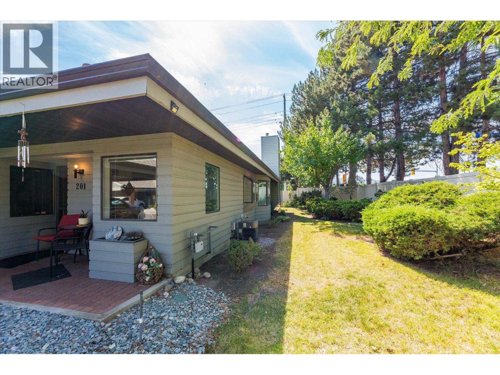 1765 Leckie Road Unit# 201
