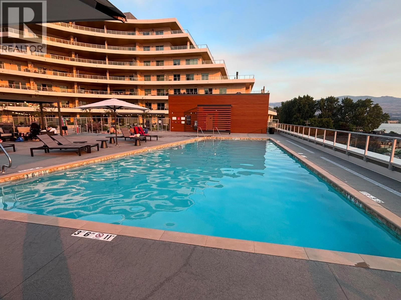 3340 Lakeshore Road Unit# 709