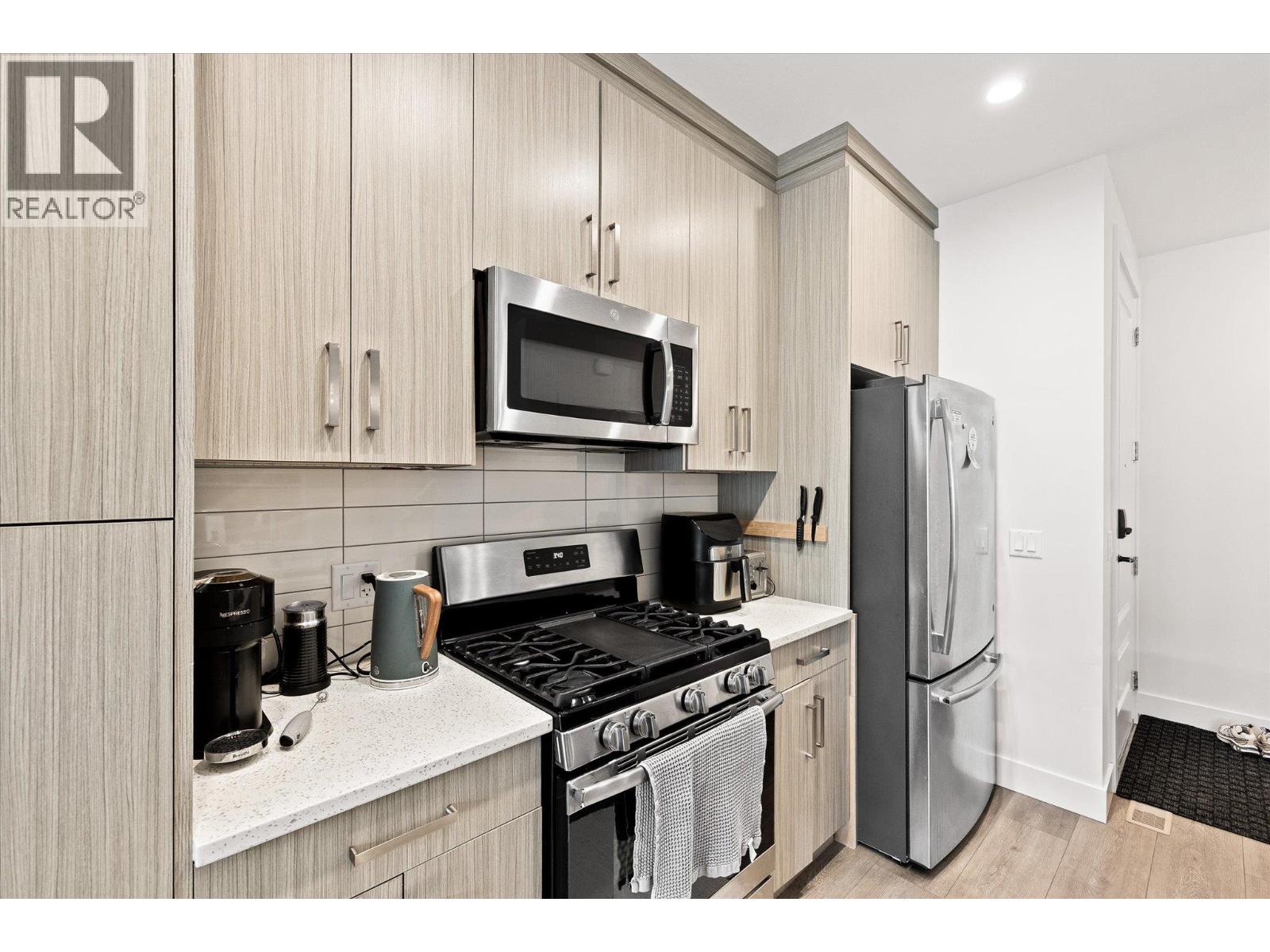 795 Stockwell Avenue Unit# 3