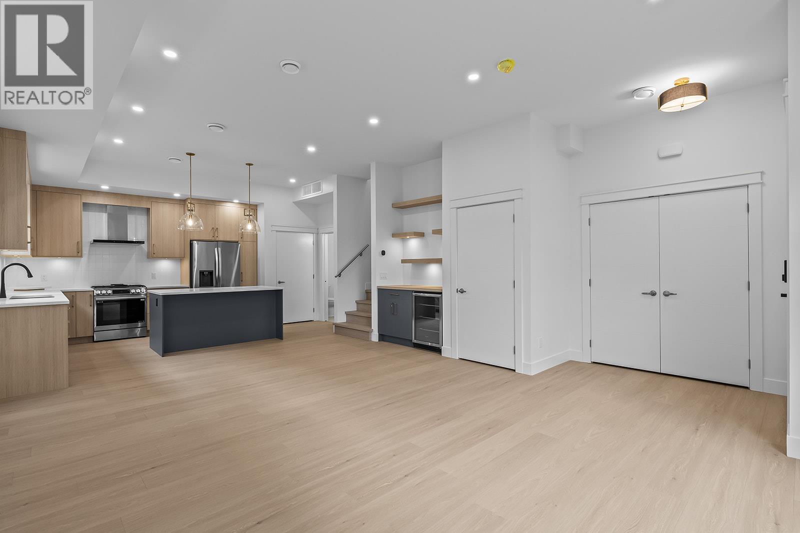 662 Birch Avenue Unit# 4