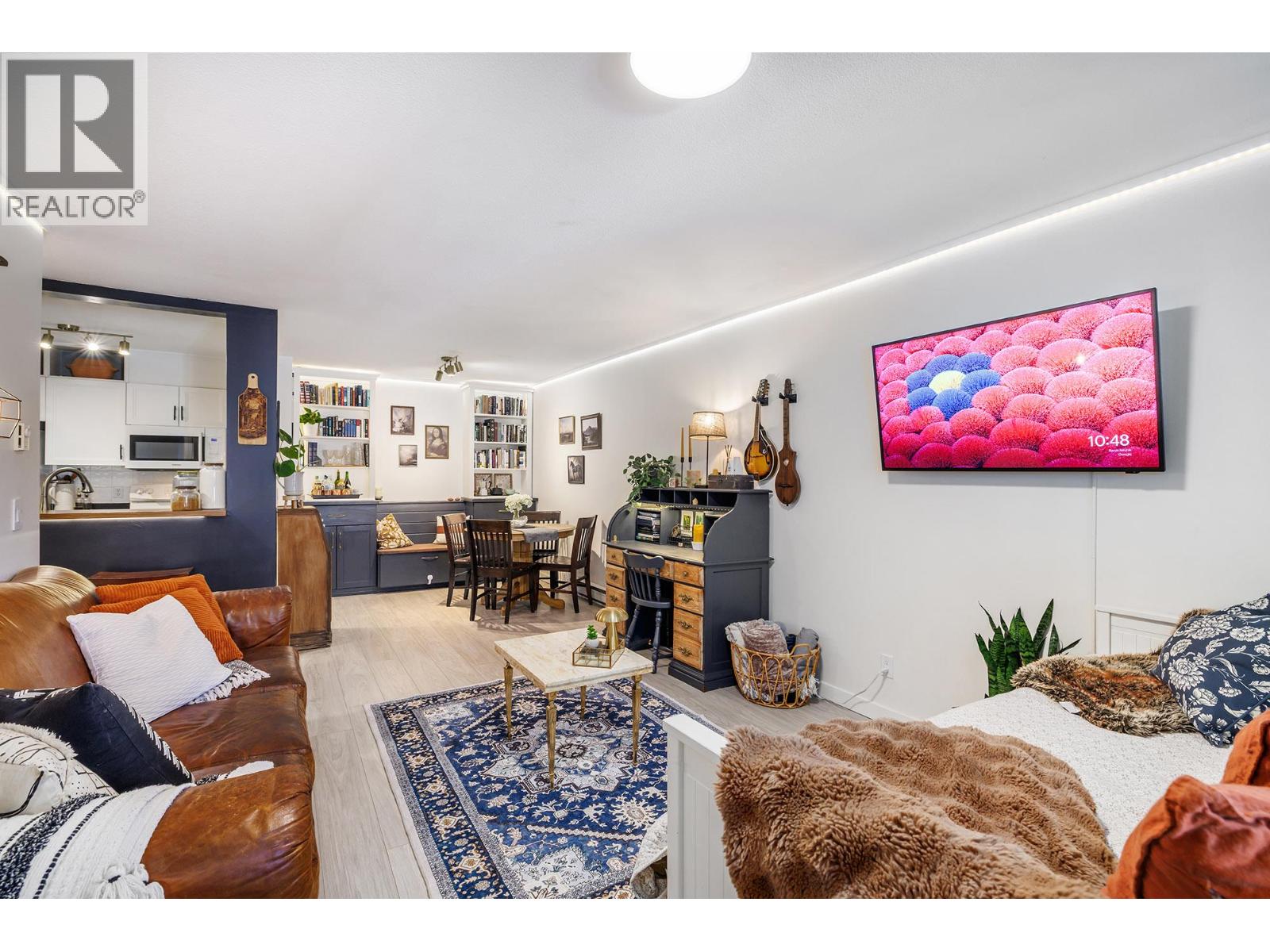 709 Houghton Road Unit# 315