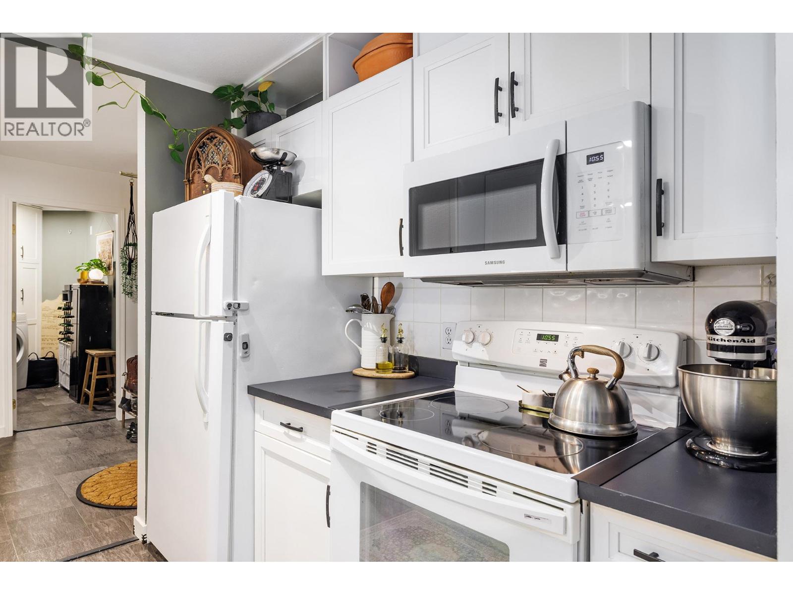 709 Houghton Road Unit# 315