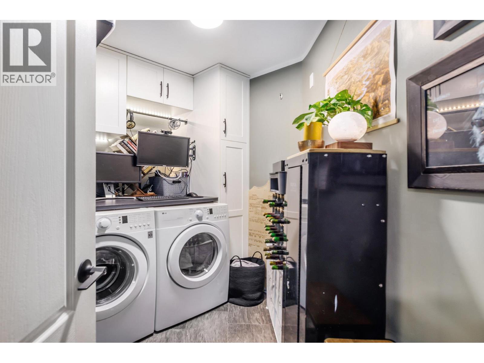 709 Houghton Road Unit# 315