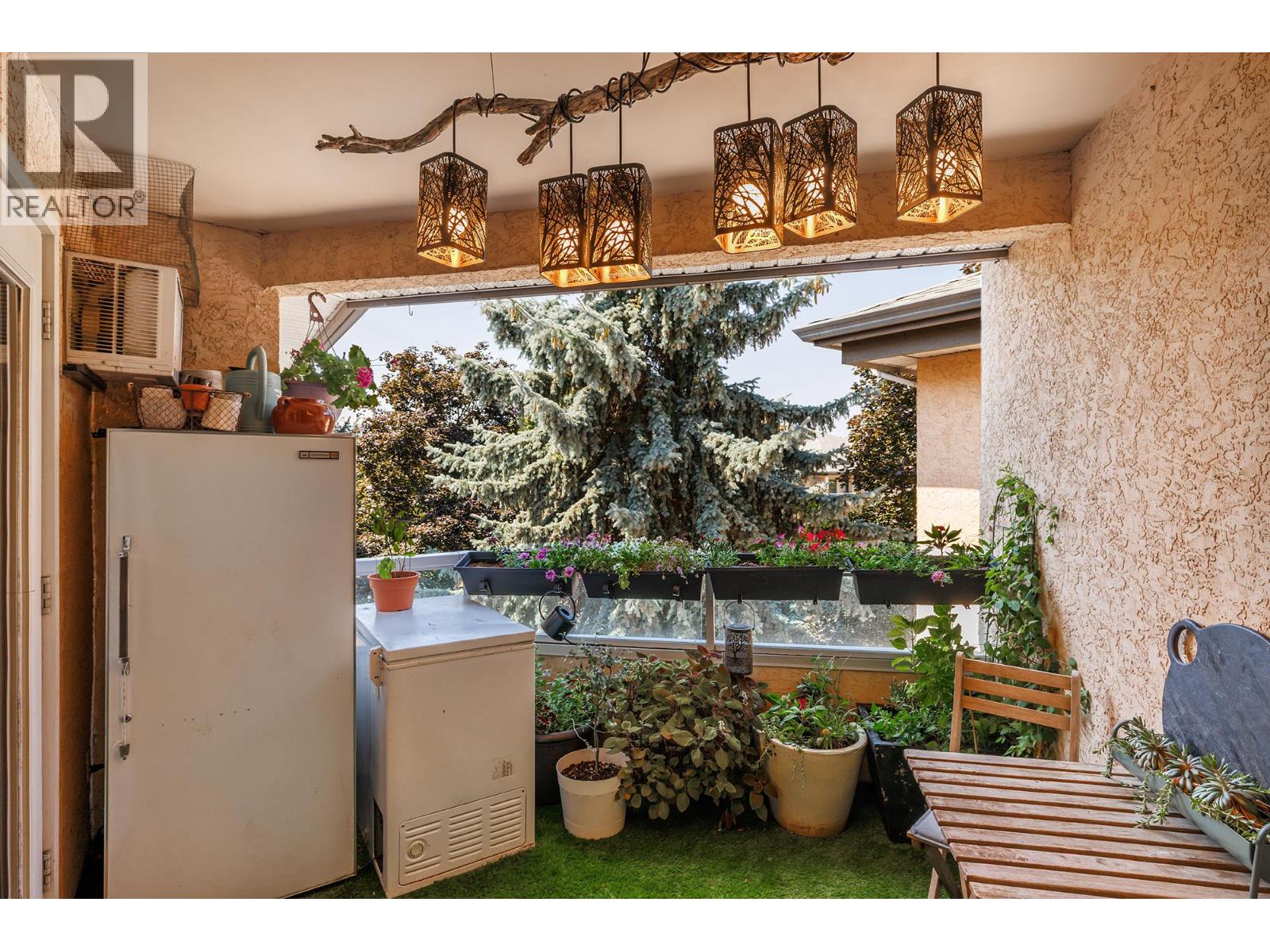 709 Houghton Road Unit# 315