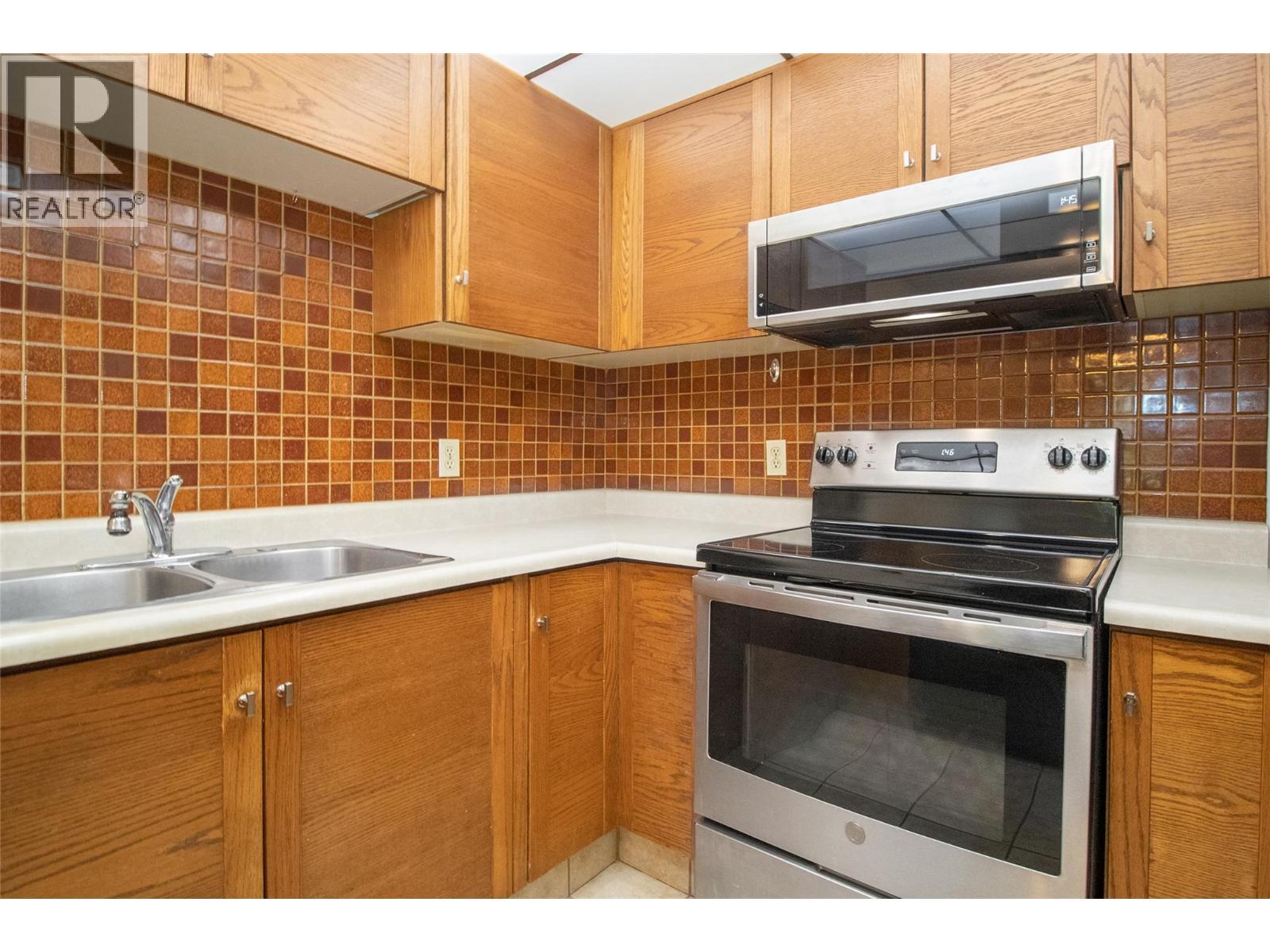 1075 Bernard Avenue Unit# 303