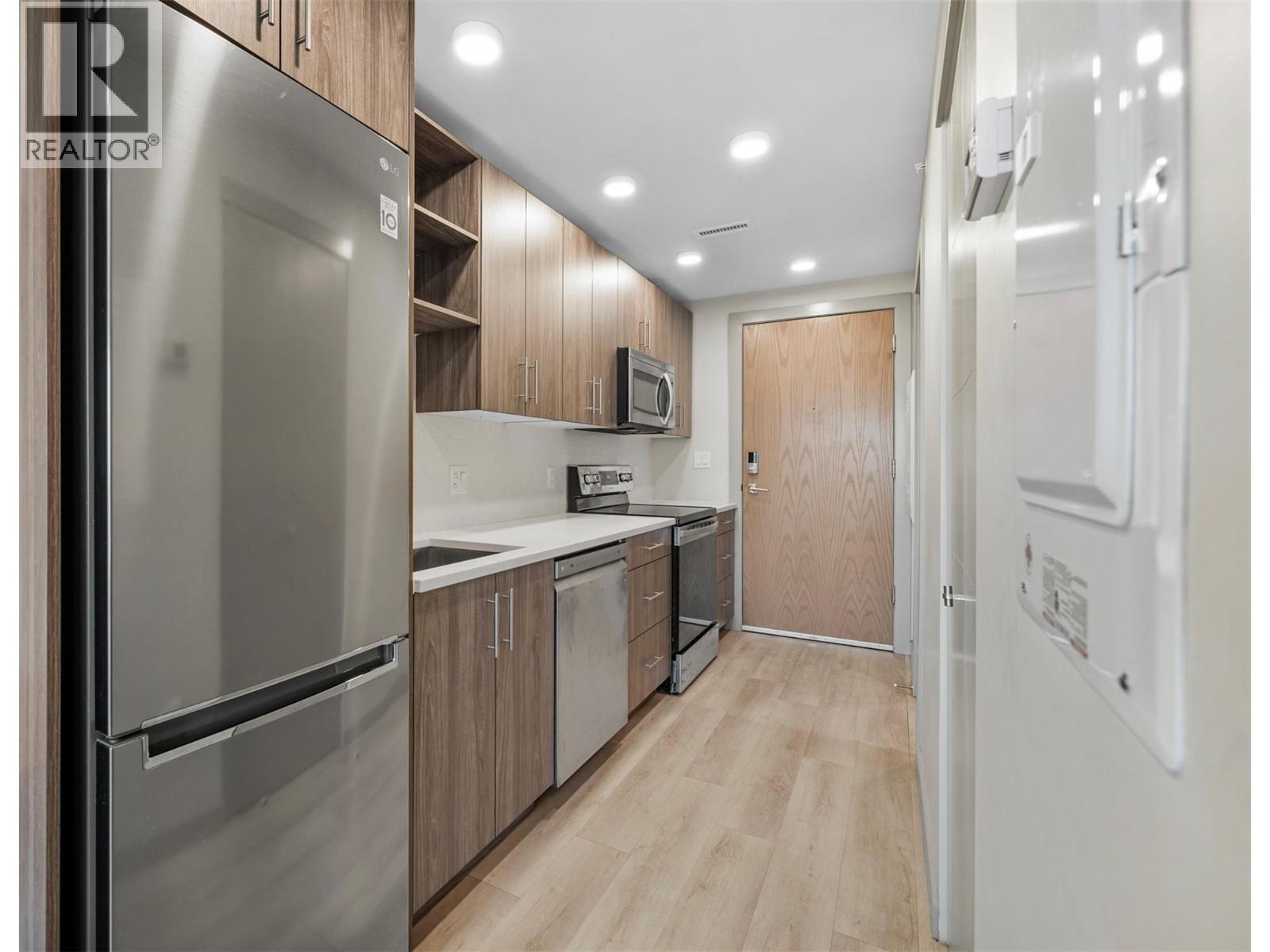 345 DOUGALL Road N Unit# PH6