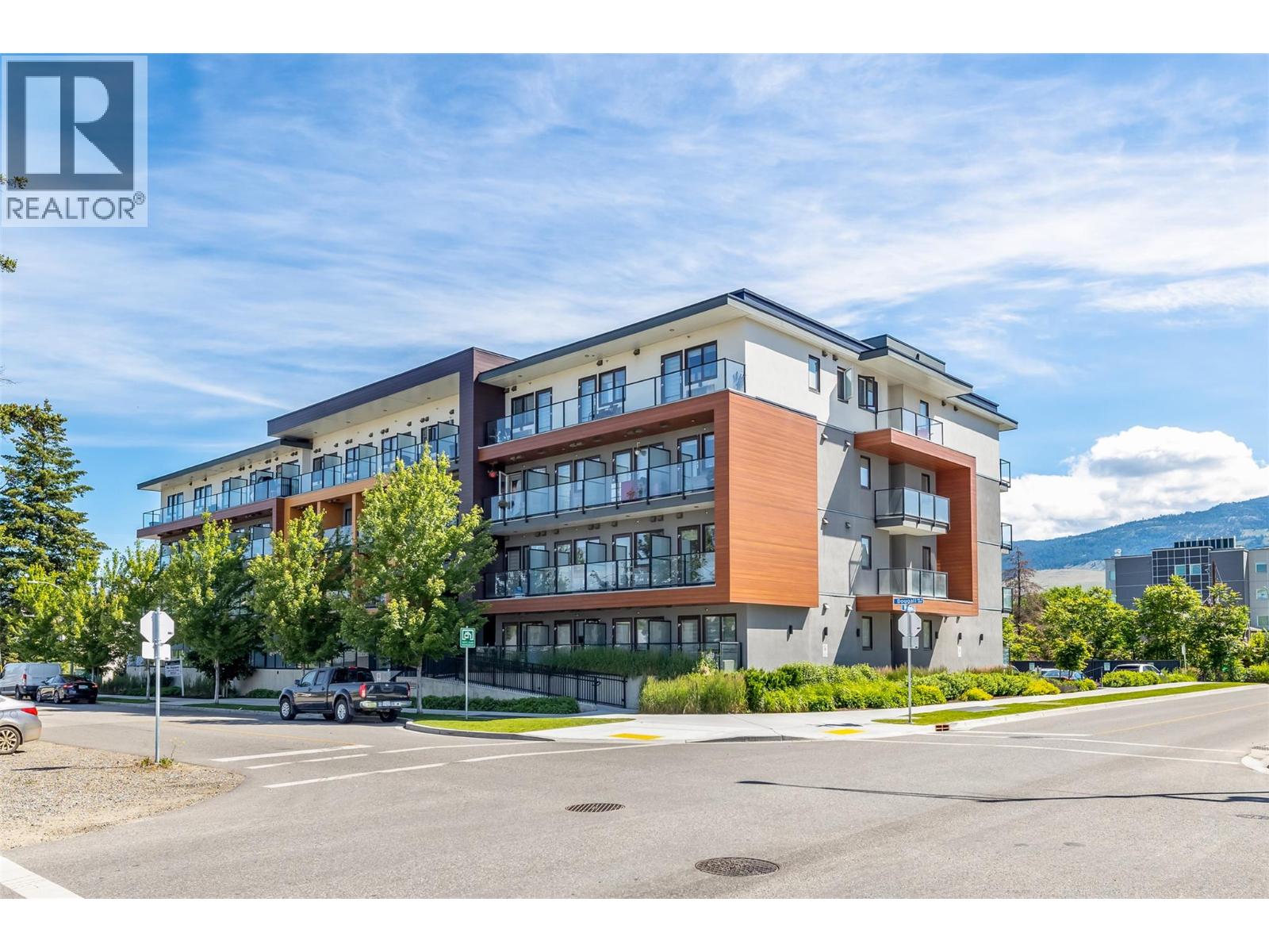 345 DOUGALL Road N Unit# PH6