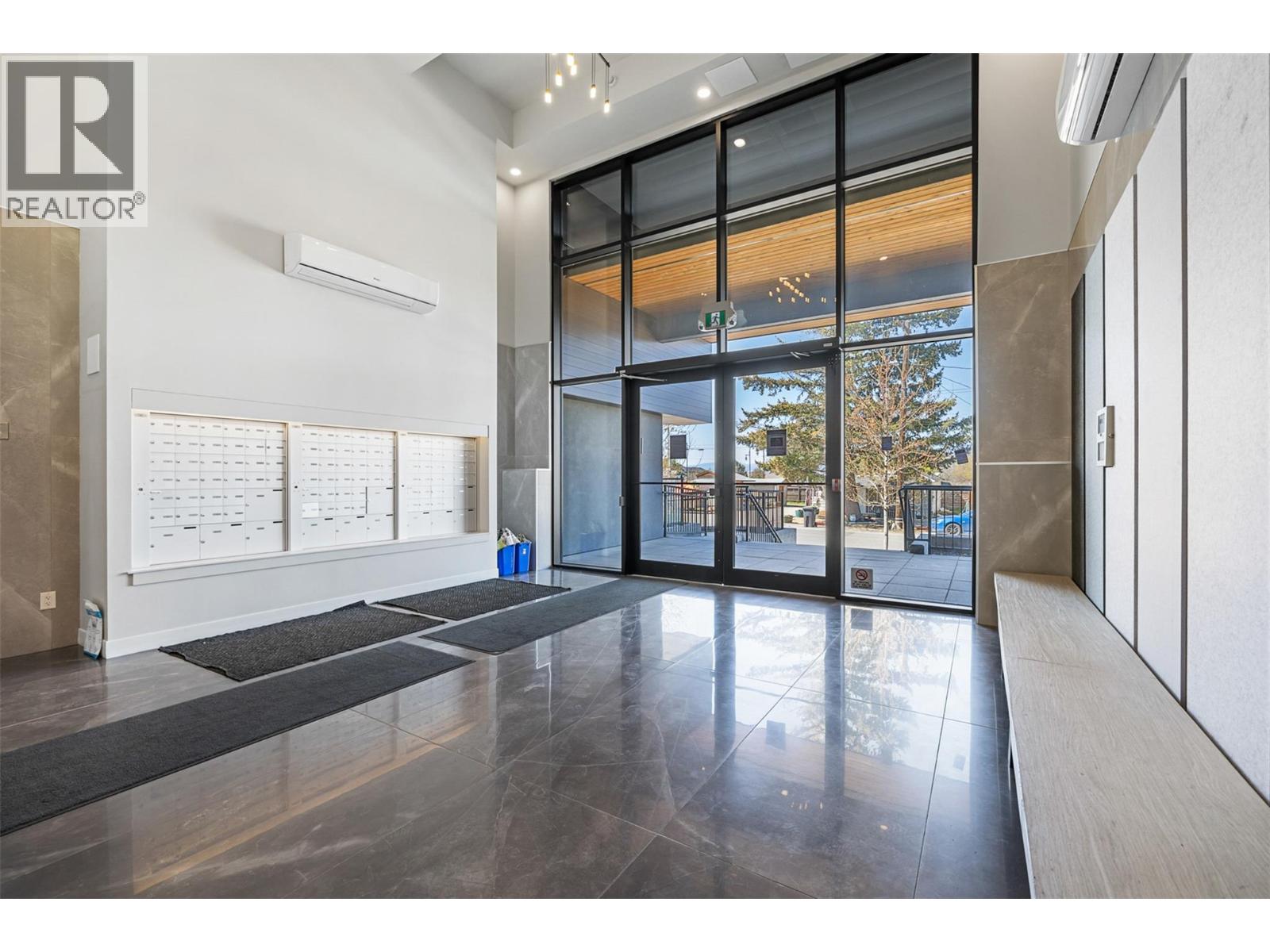 345 DOUGALL Road N Unit# PH6