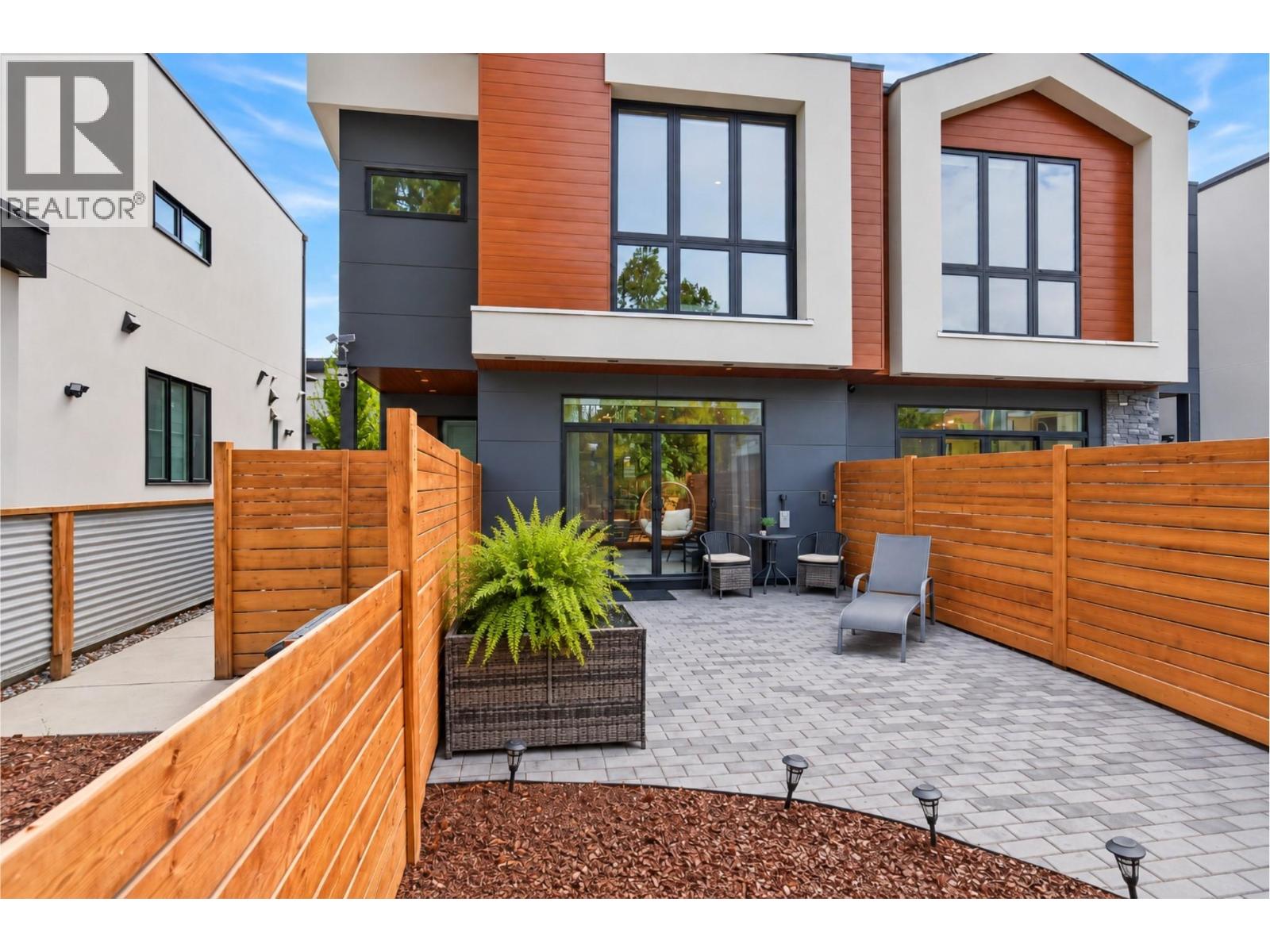 845 Lawson Avenue Unit# 4