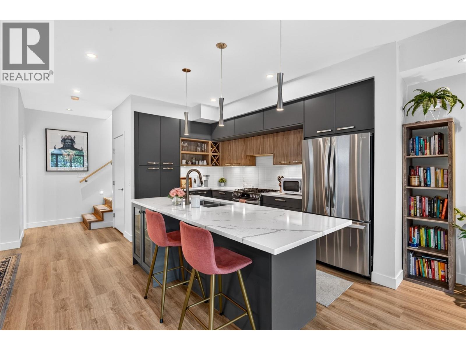 845 Lawson Avenue Unit# 4