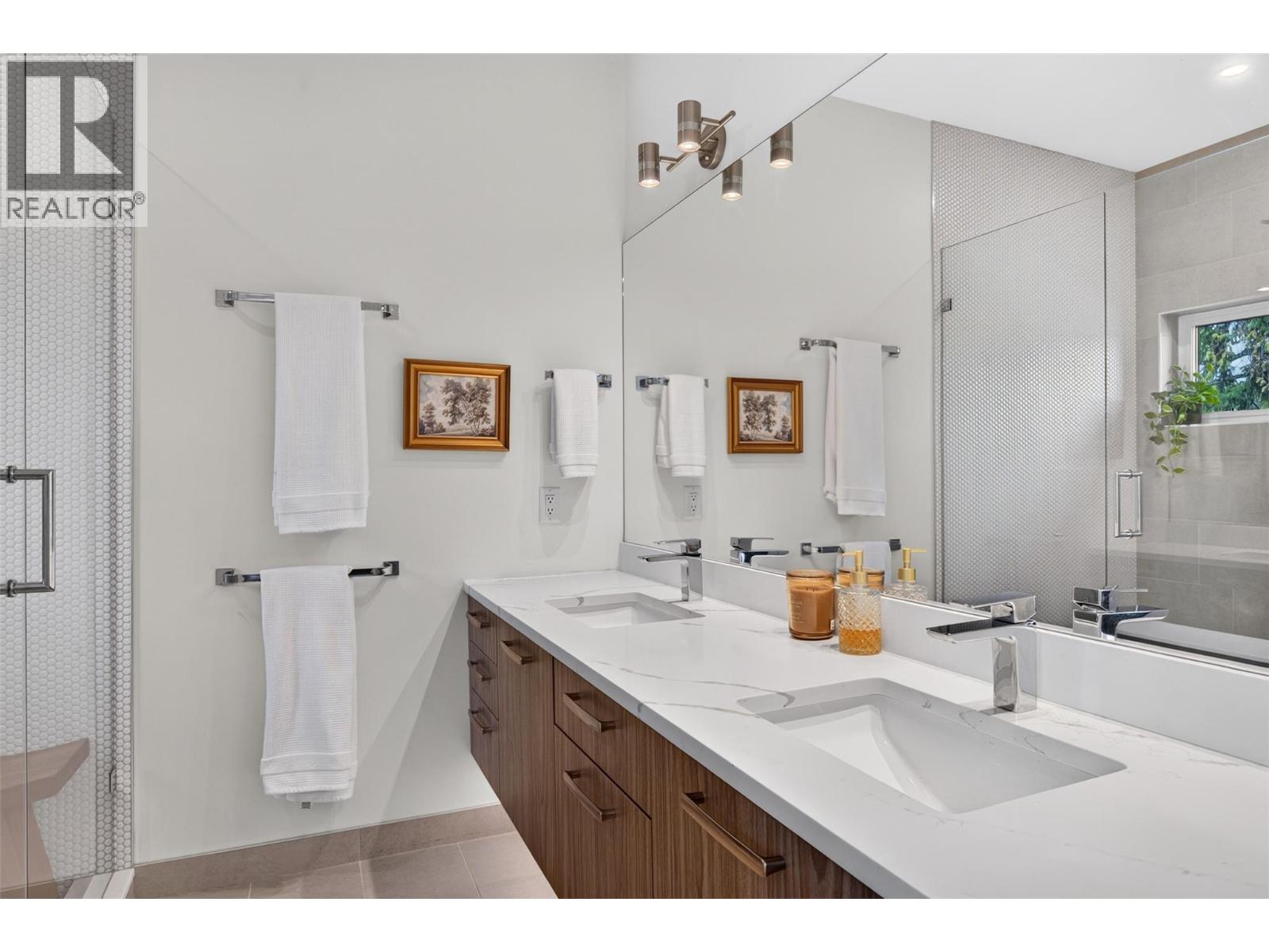 845 Lawson Avenue Unit# 4