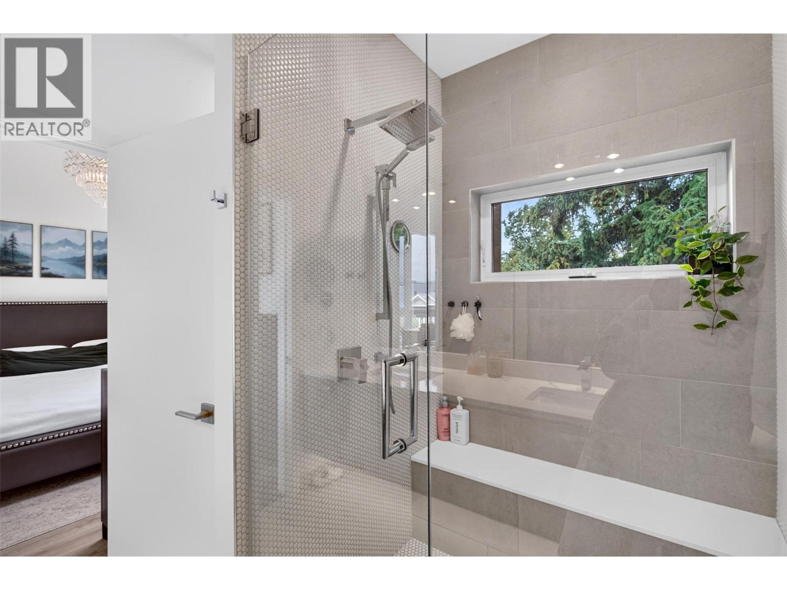 845 Lawson Avenue Unit# 4