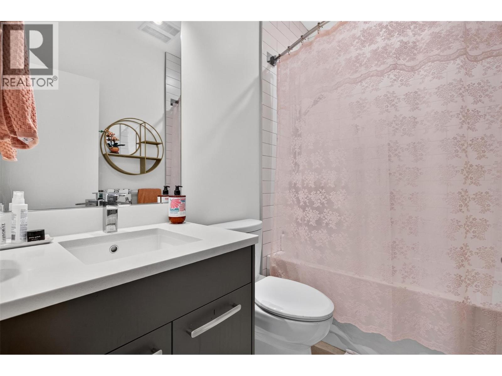 845 Lawson Avenue Unit# 4