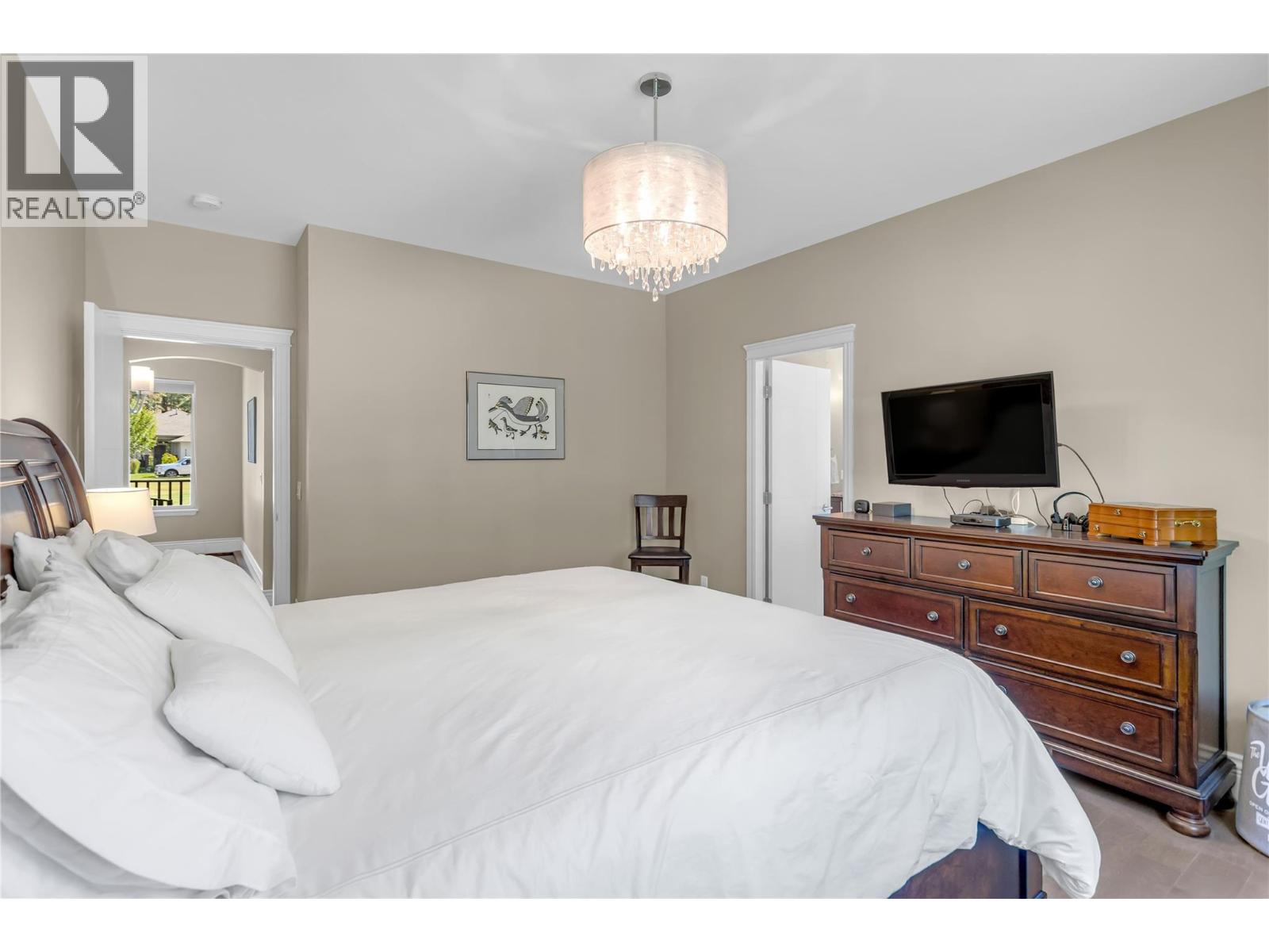 4157 Gallaghers Fairway S