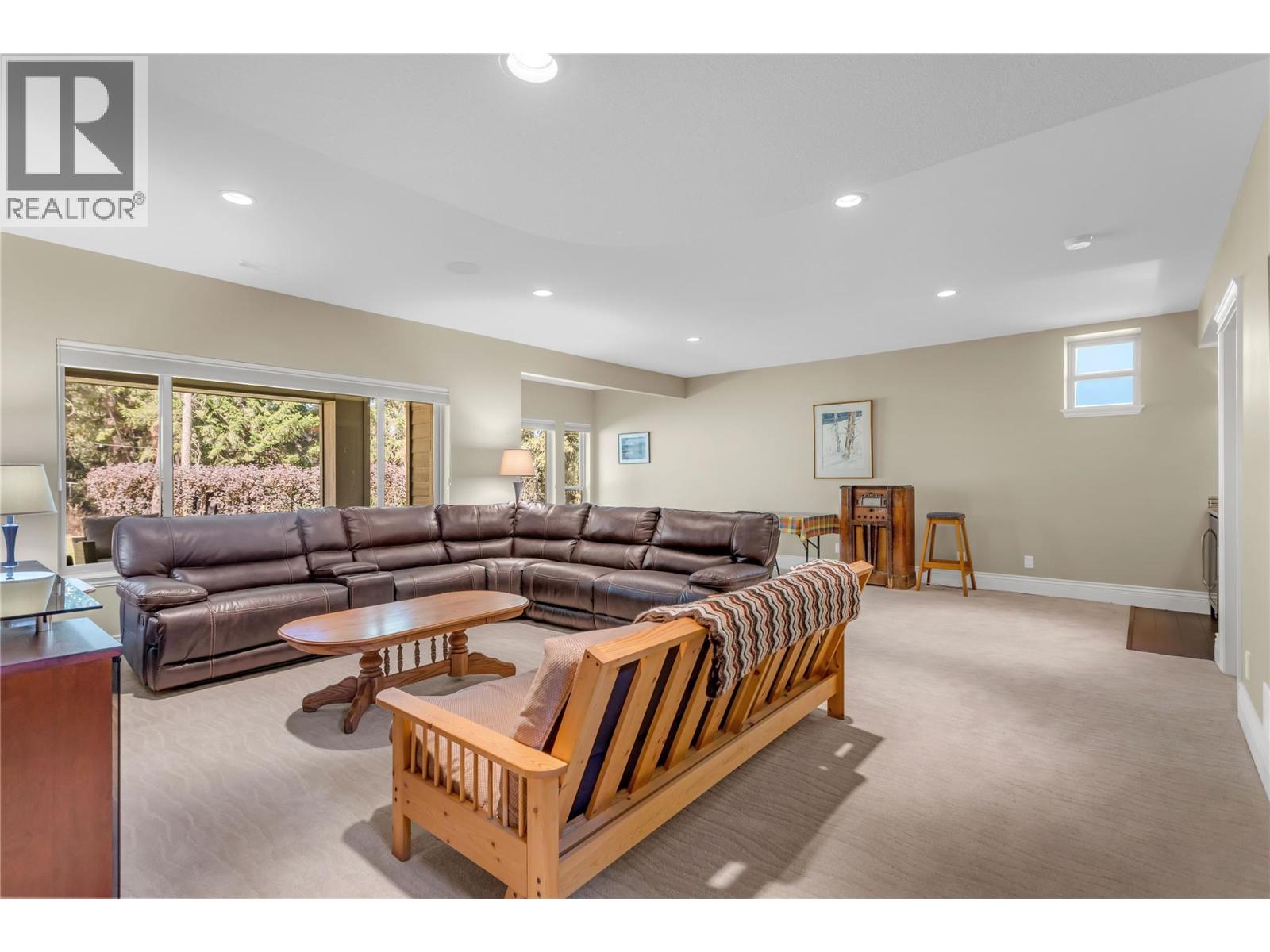 4157 Gallaghers Fairway S