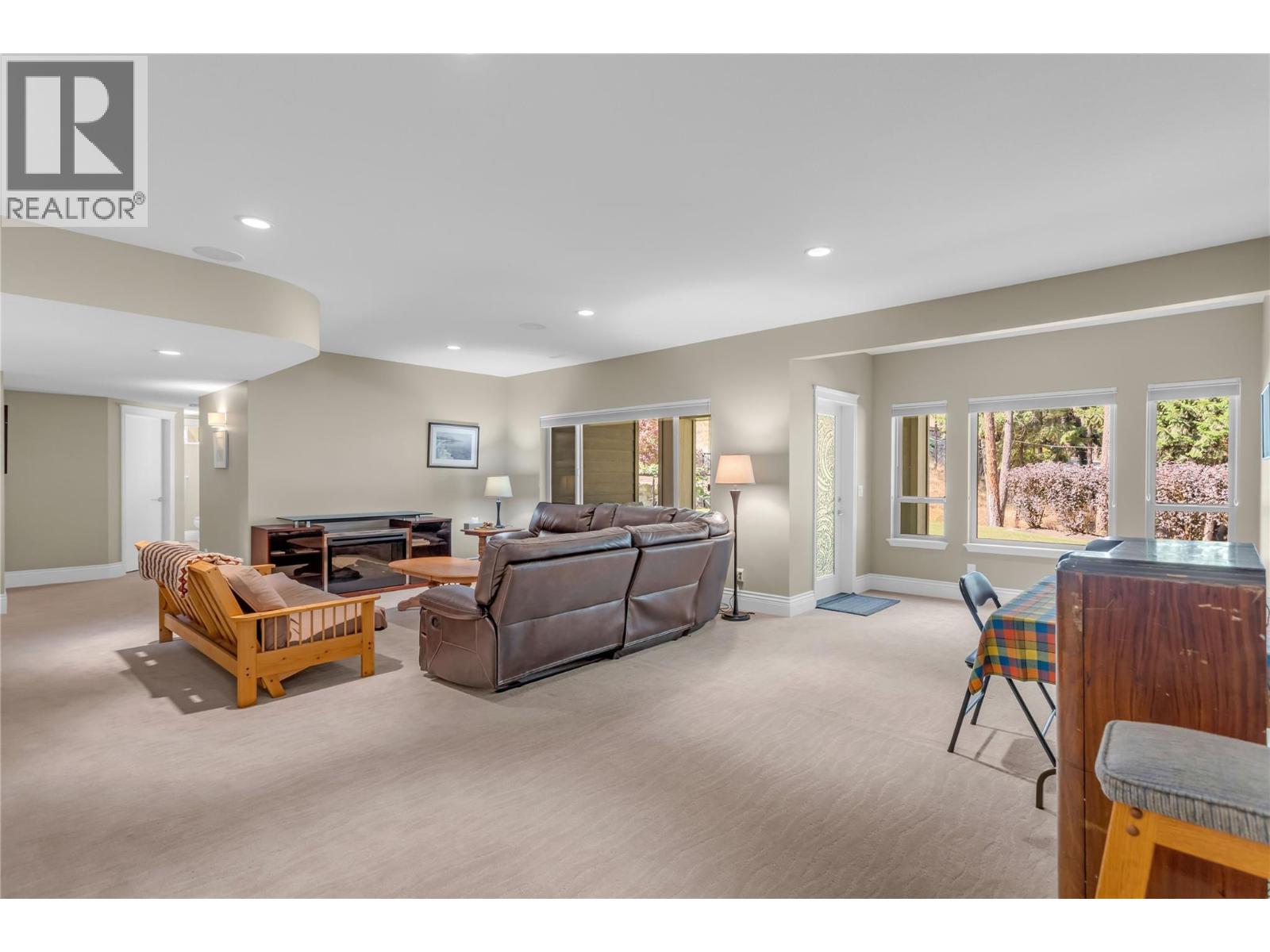 4157 Gallaghers Fairway S