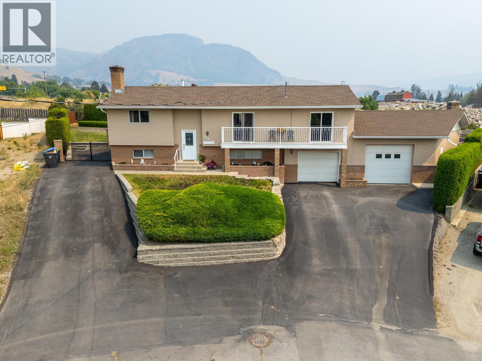 1643 Traut Court