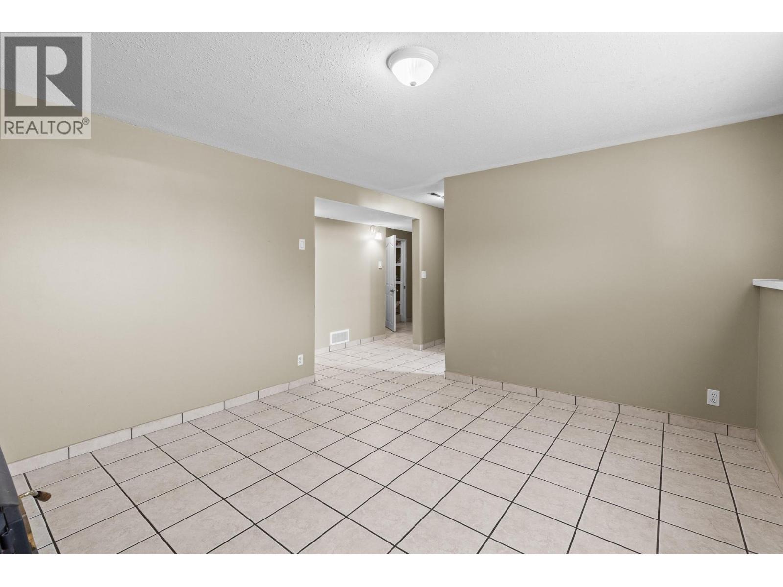 1643 Traut Court