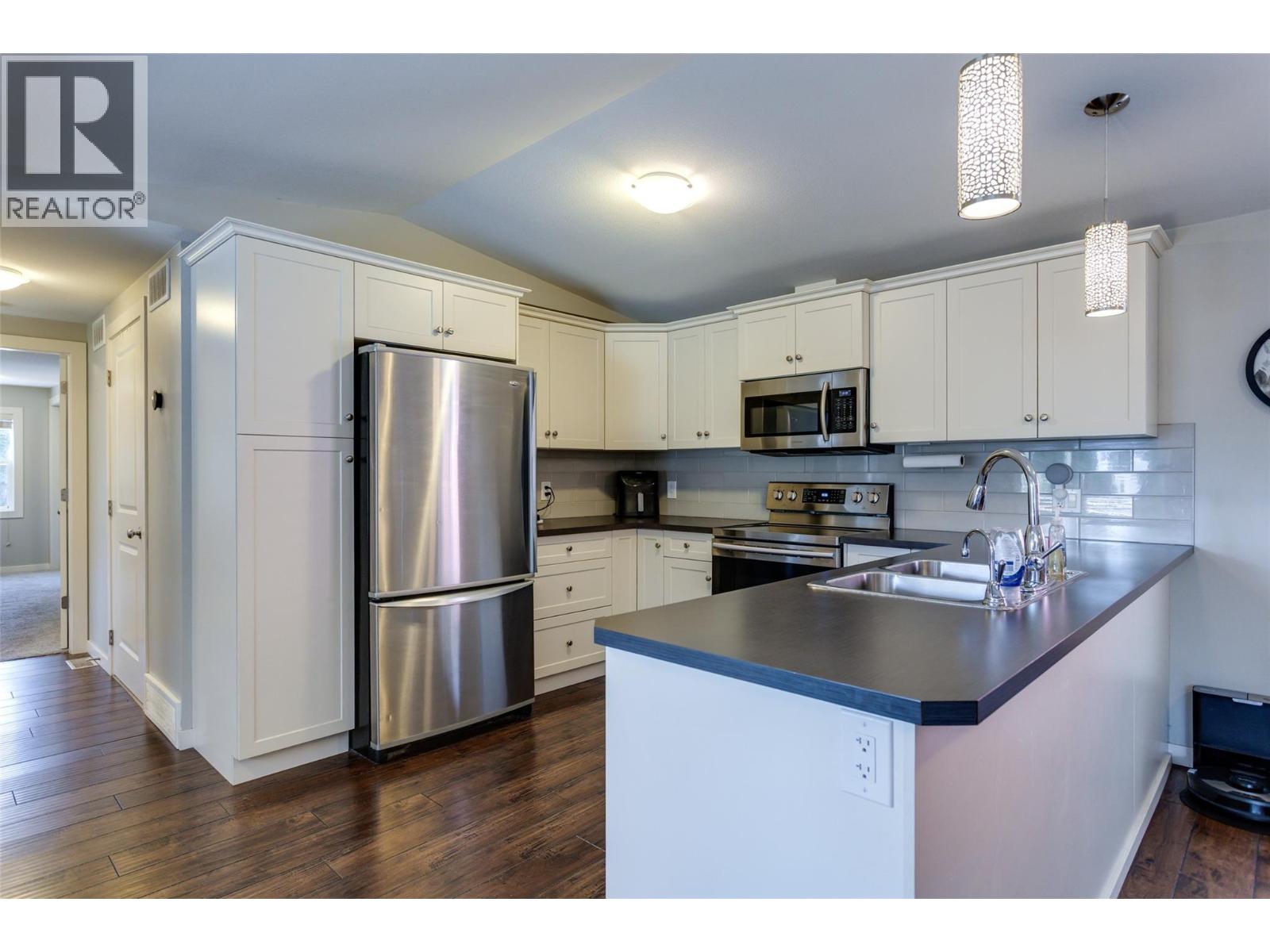 3381 Village Green Way Unit# 13