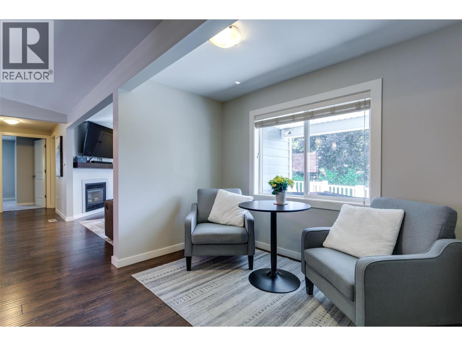 3381 Village Green Way Unit# 13