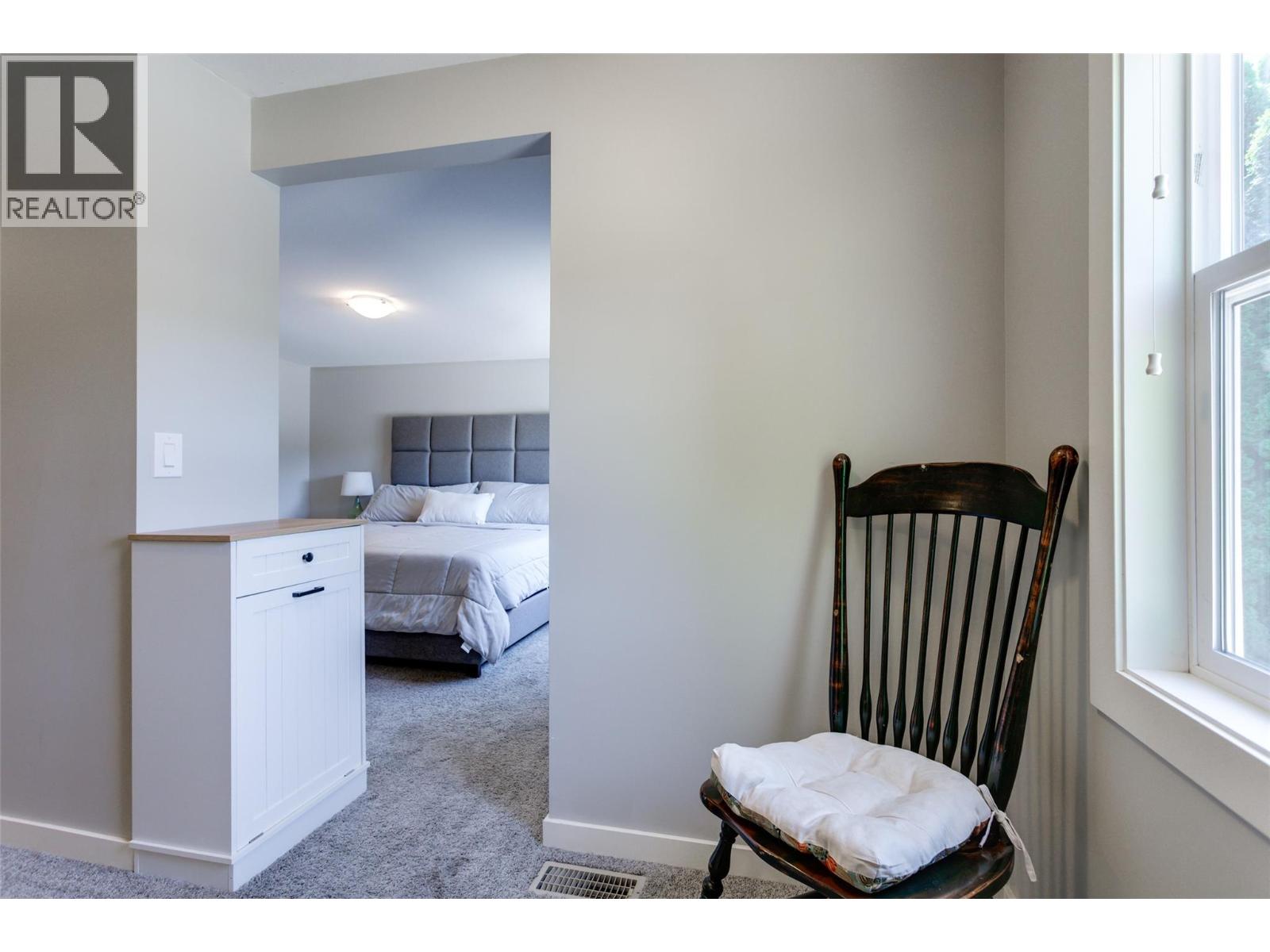 3381 Village Green Way Unit# 13