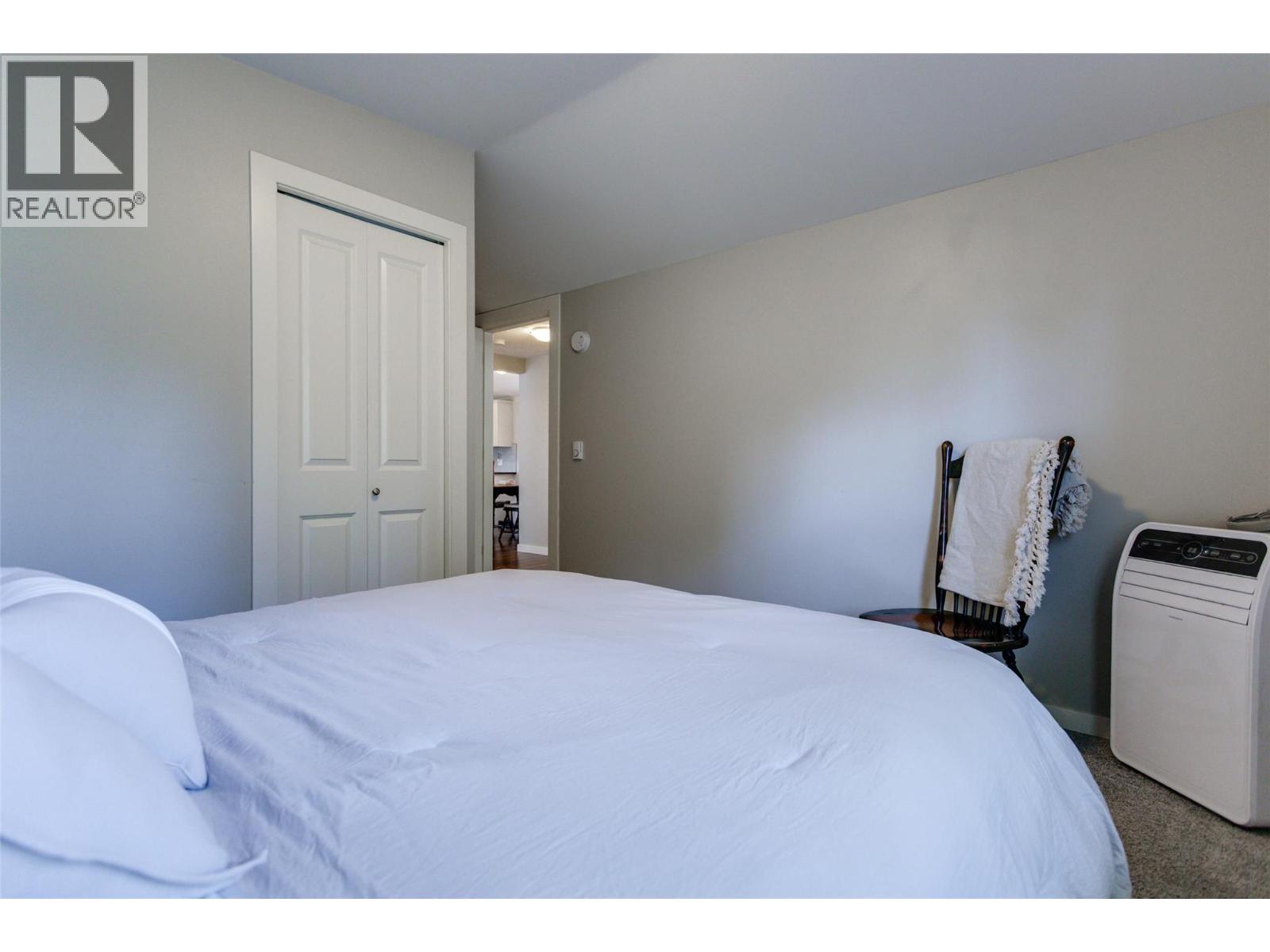 3381 Village Green Way Unit# 13