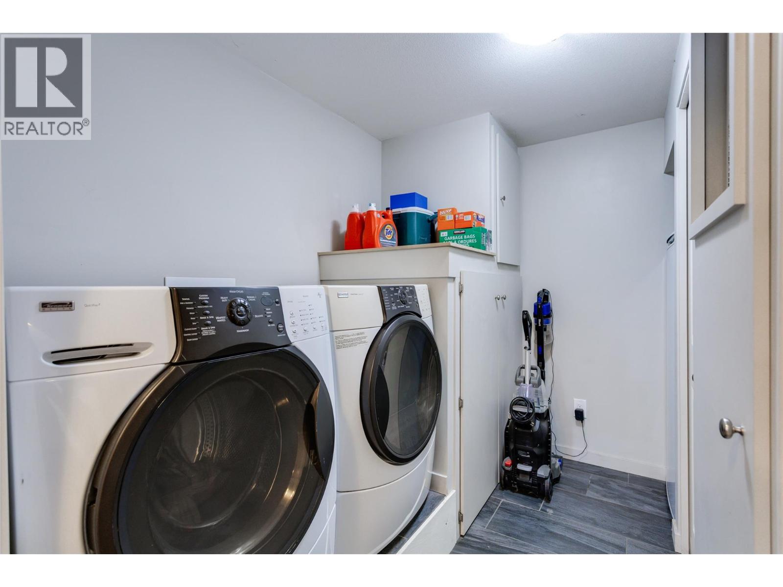 3381 Village Green Way Unit# 13