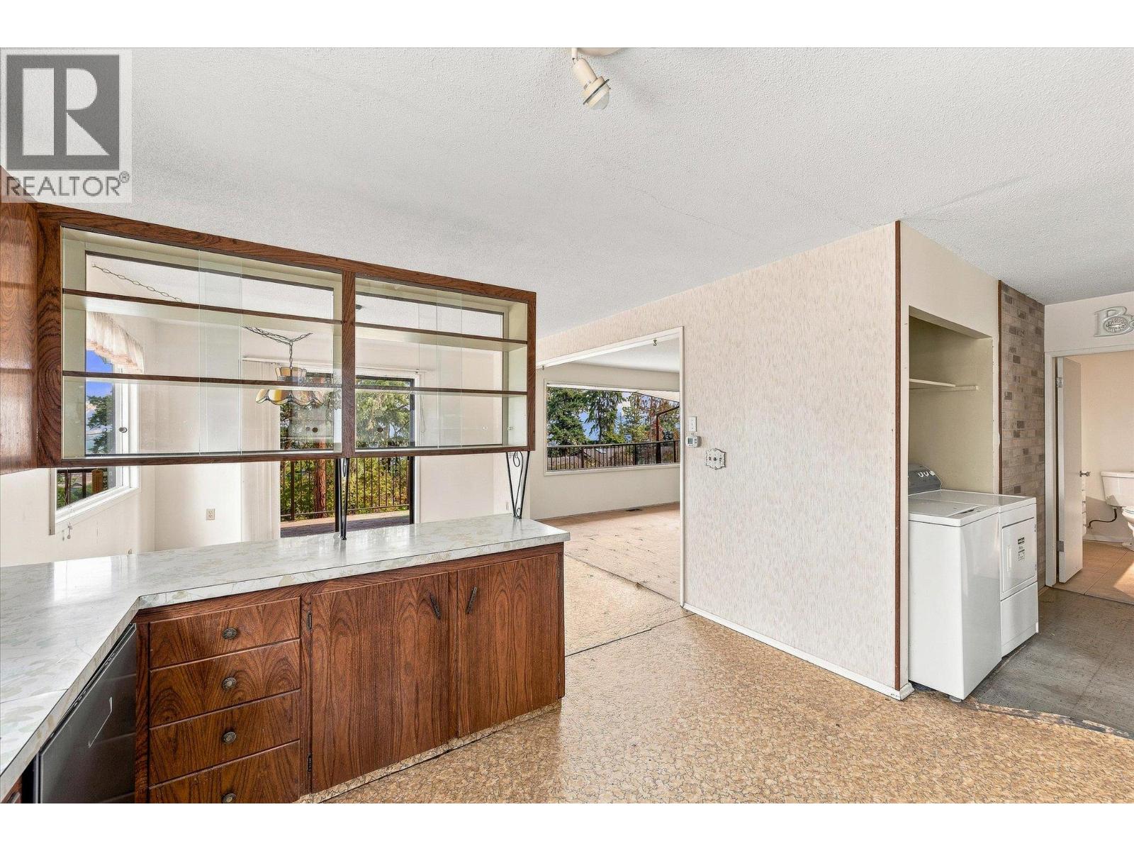 11211 Roberts Road