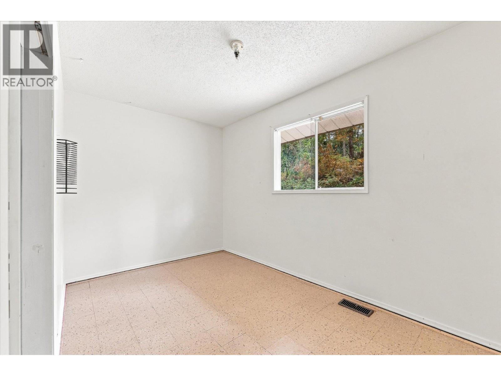11211 Roberts Road