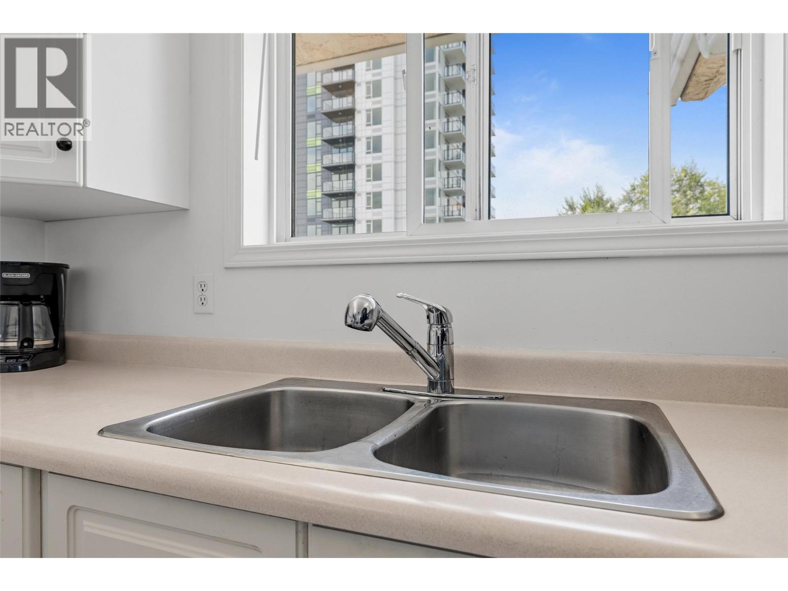 1318 RICHTER Street Unit# 303