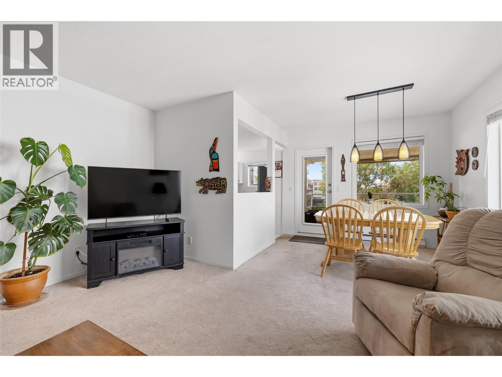 1318 RICHTER Street Unit# 303