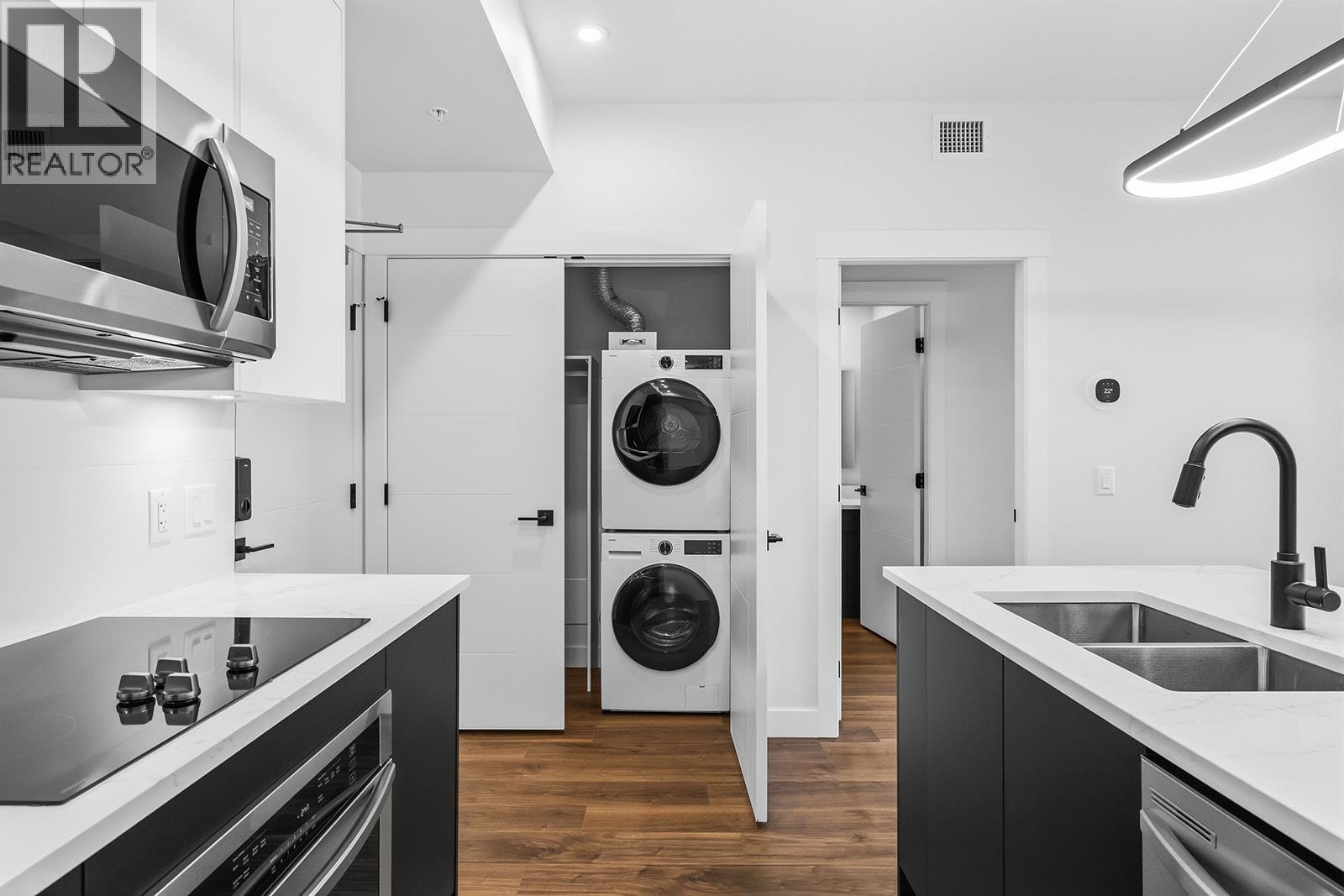1280 Sutherland Avenue Unit# 404
