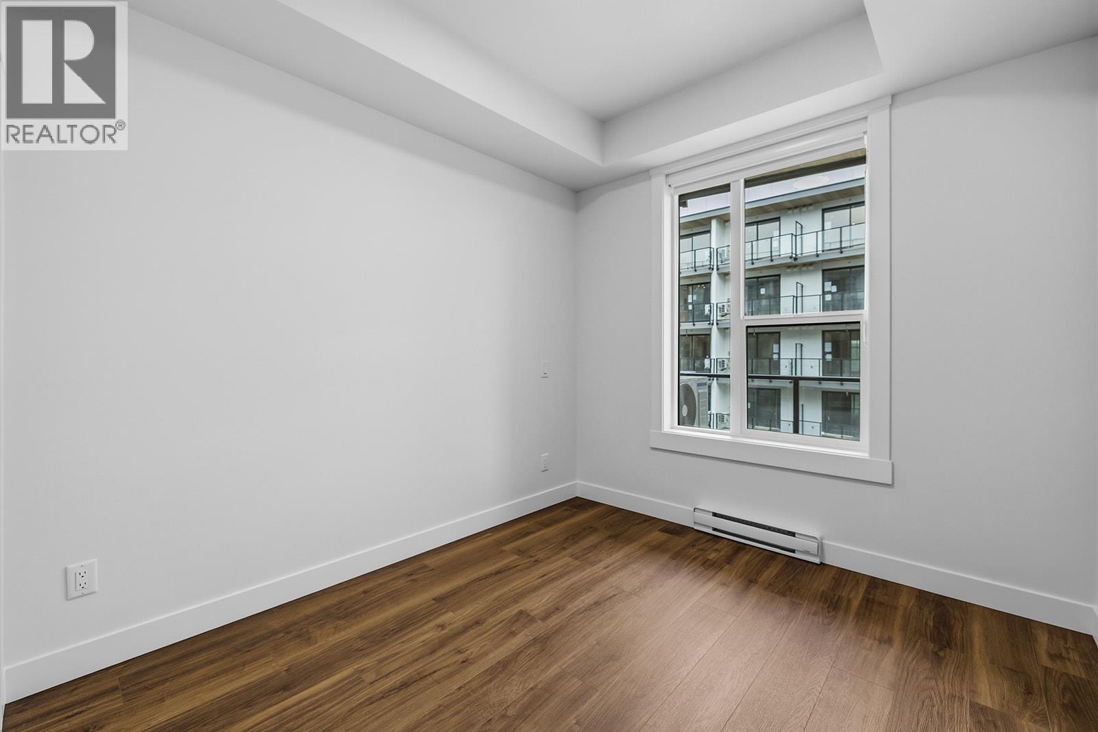 1280 Sutherland Avenue Unit# 404