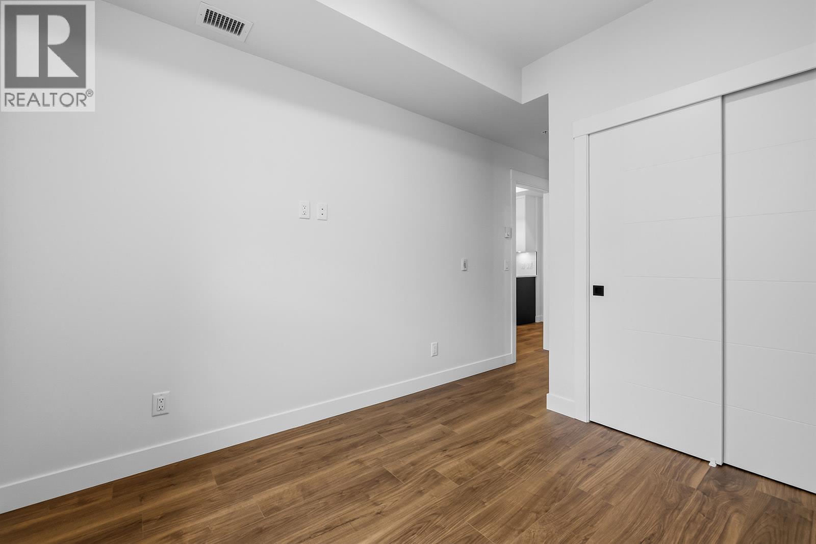 1280 Sutherland Avenue Unit# 404