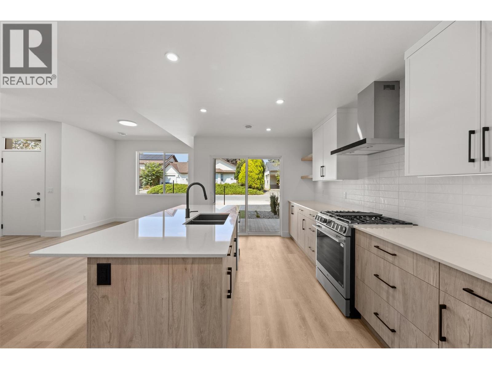 773 Kinnear Avenue Unit# 1