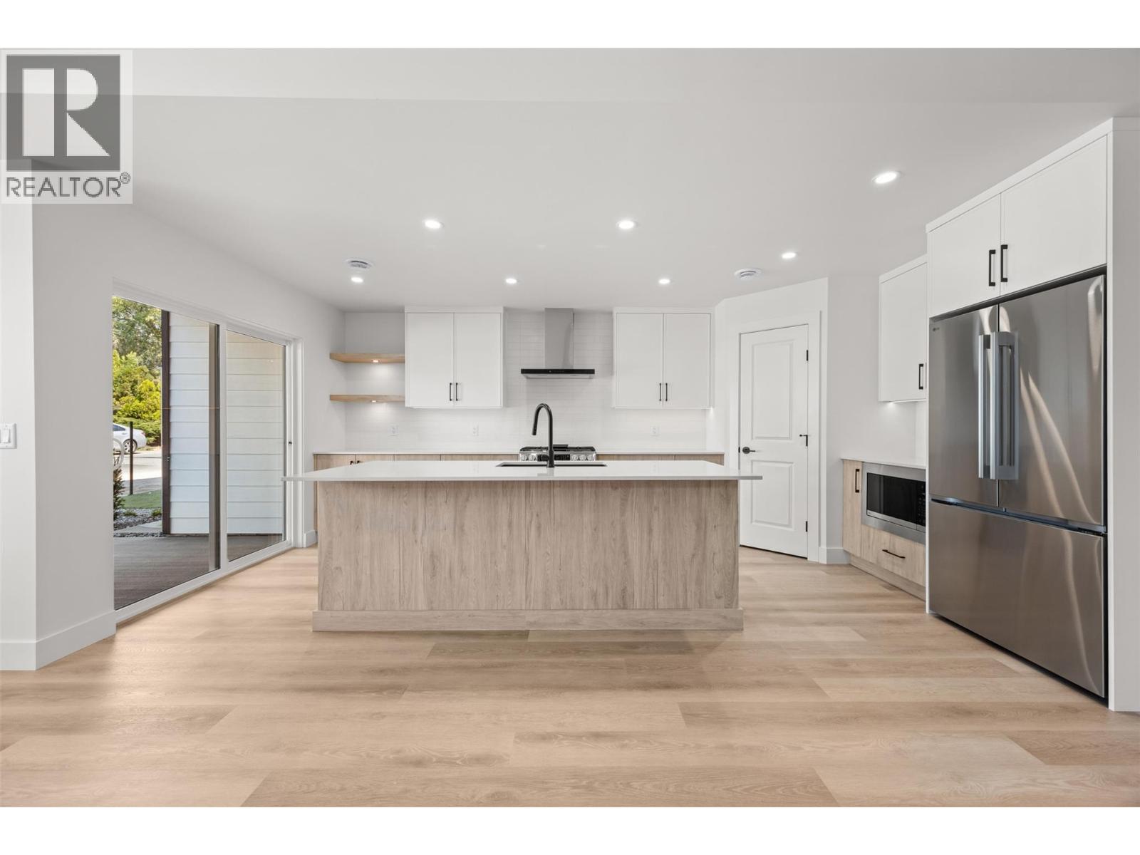 773 Kinnear Avenue Unit# 1