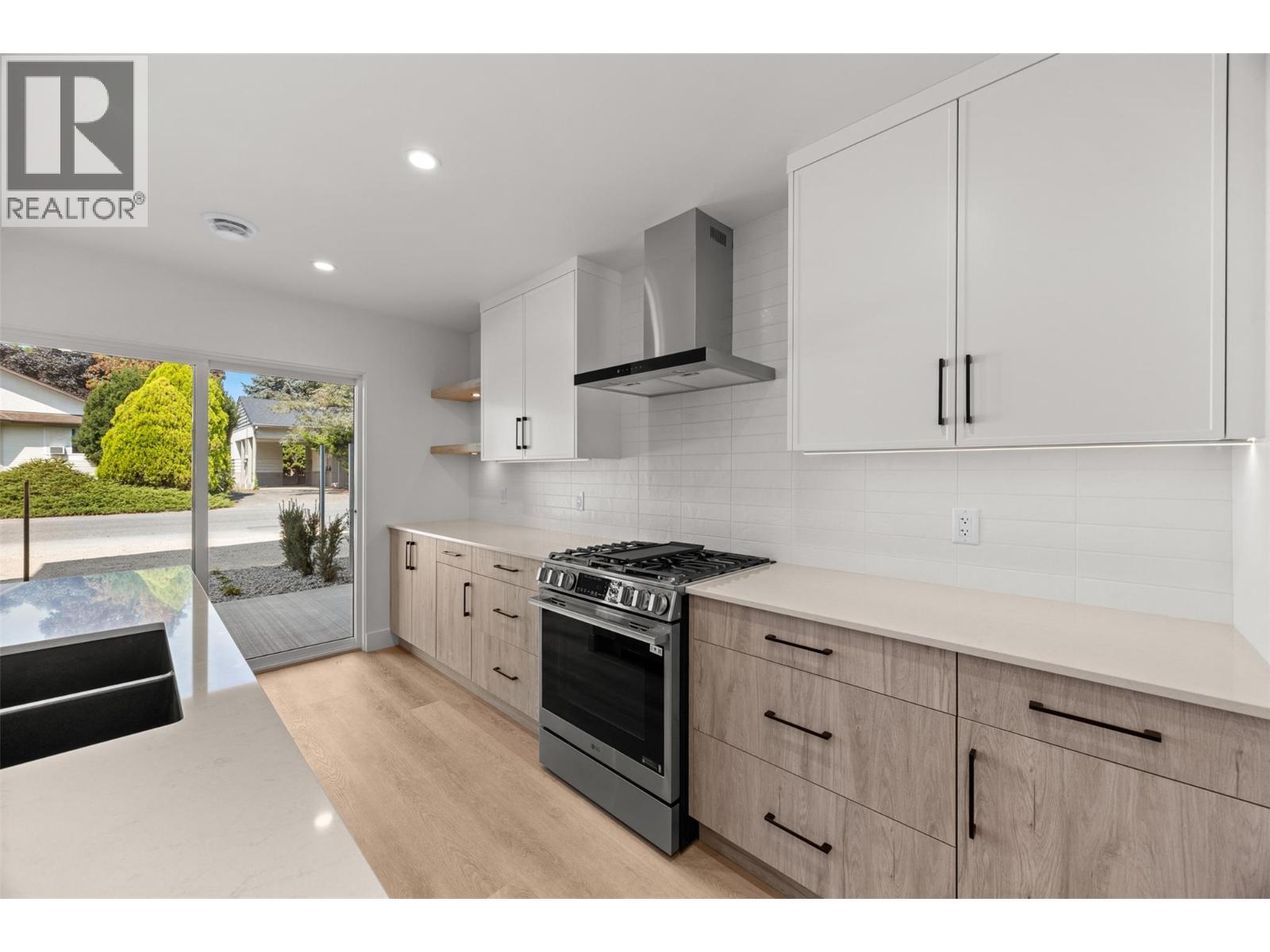 773 Kinnear Avenue Unit# 1