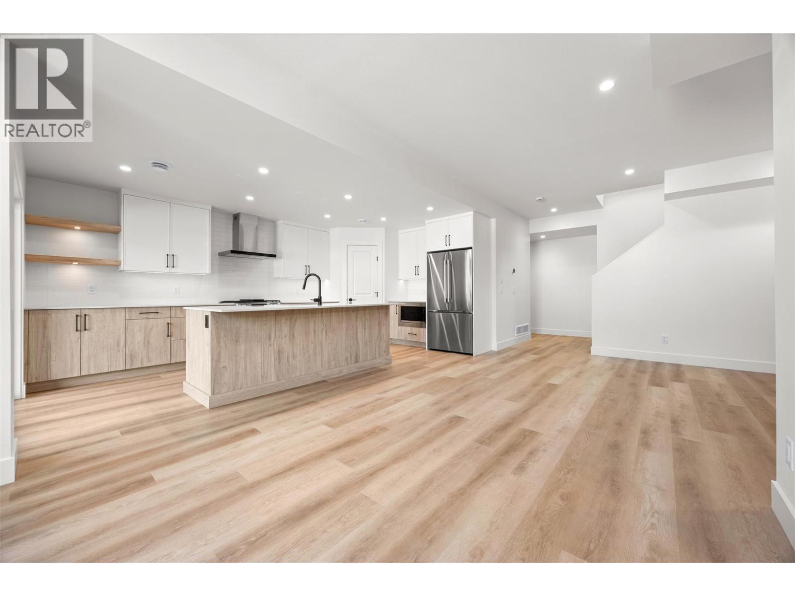 773 Kinnear Avenue Unit# 1