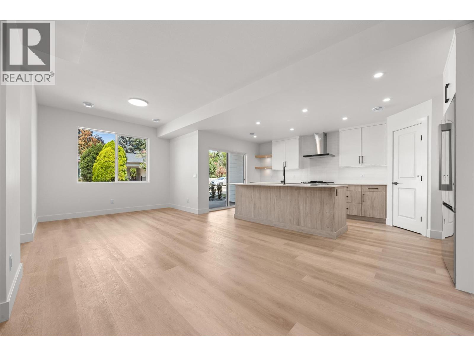 773 Kinnear Avenue Unit# 1